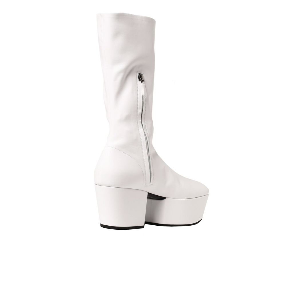 Prada Weiße Stiefel aus Polyethylen