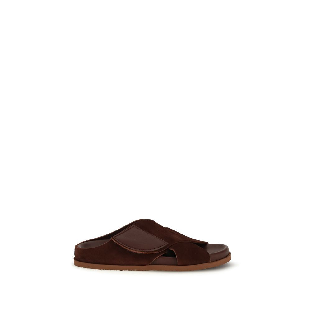 Pedro García Braune Samtsandalen