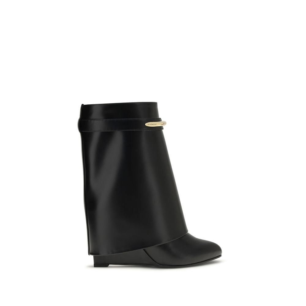 Givenchy Schwarze Ankle Boots aus Kalbsleder Bos Taurus