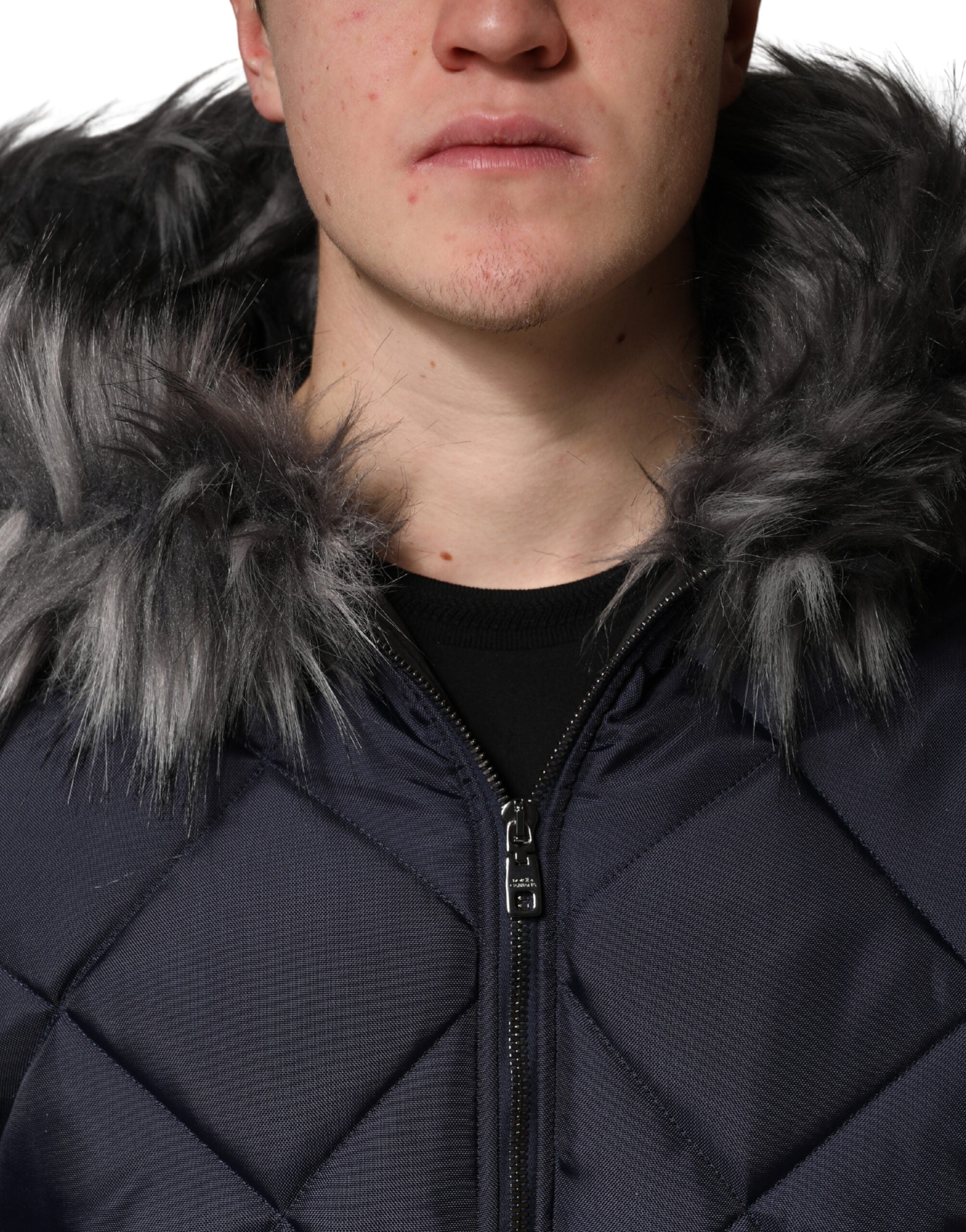 Dolce & Gabbana Schwarze gesteppte Kapuzenjacke aus Lammfell