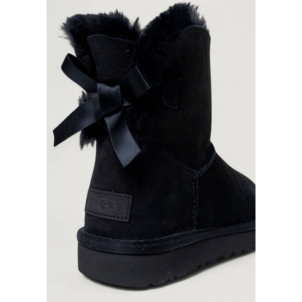 UGG Schwarze Ankle Boots aus Wildleder