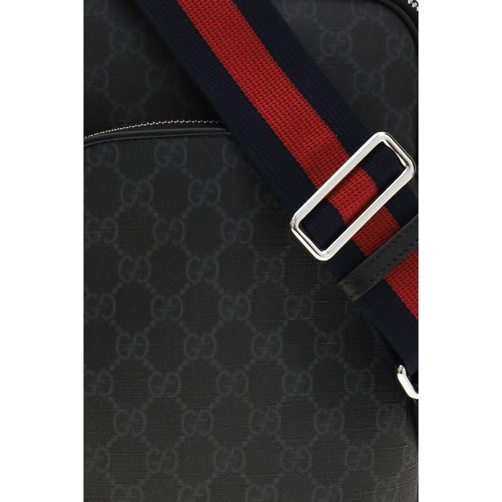 Gucci Schwarze Schultertasche aus Polyurethan