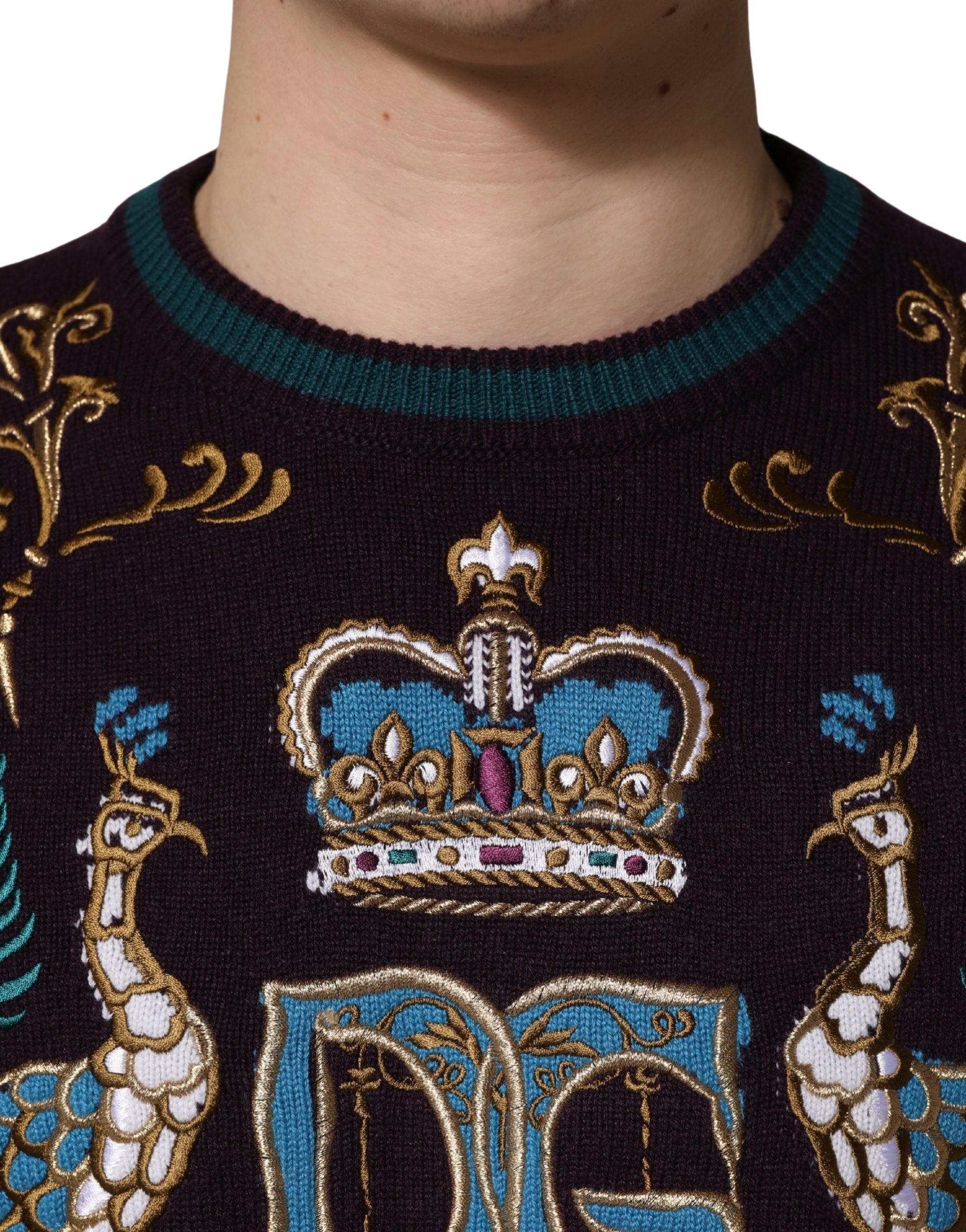 Dolce & Gabbana Pullover aus Kaschmir in Bordeaux mit Kronenstickerei