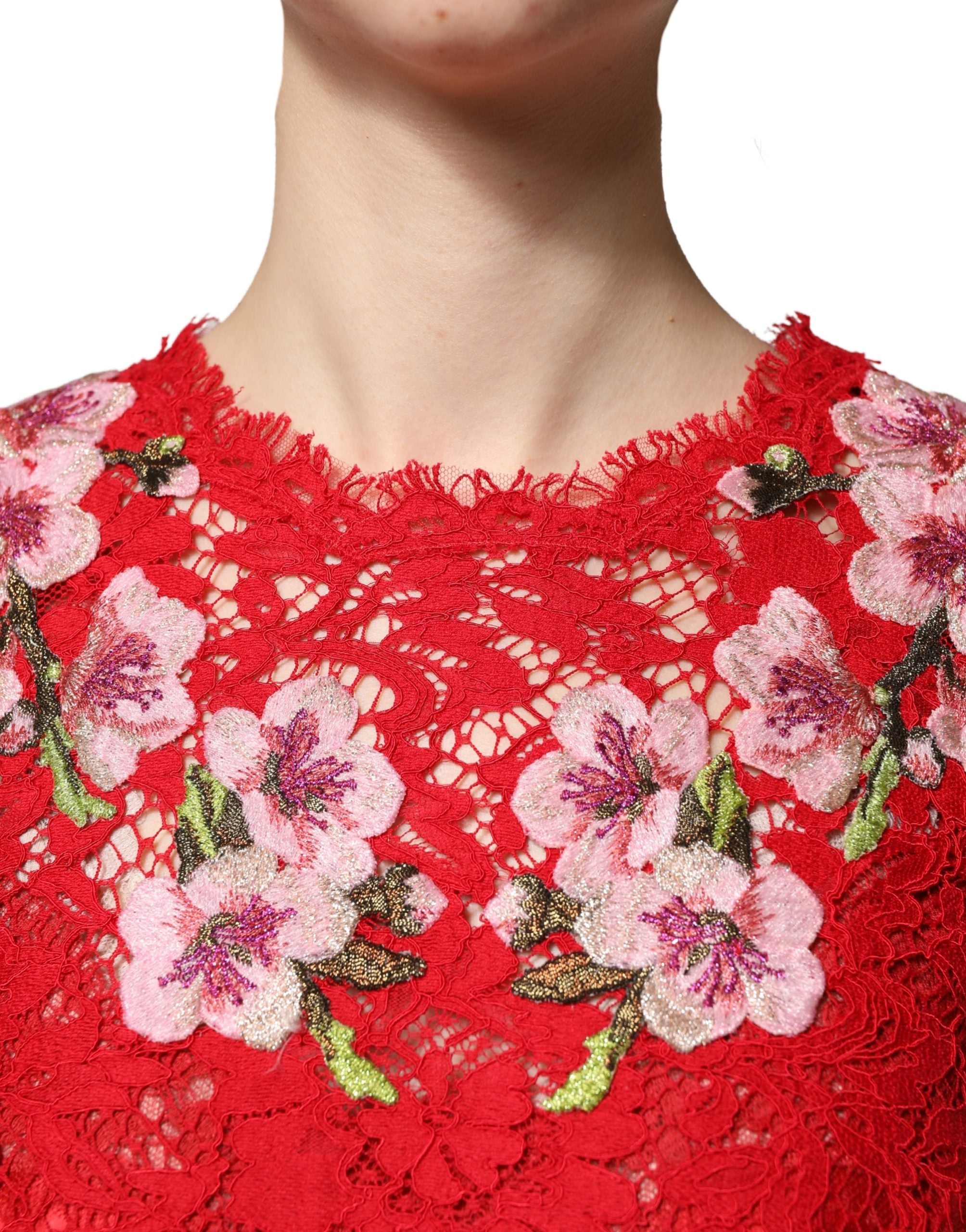 Dolce & Gabbana Rotes Spitzen-Oberteil mit Blumenstickerei und langen Ärmeln