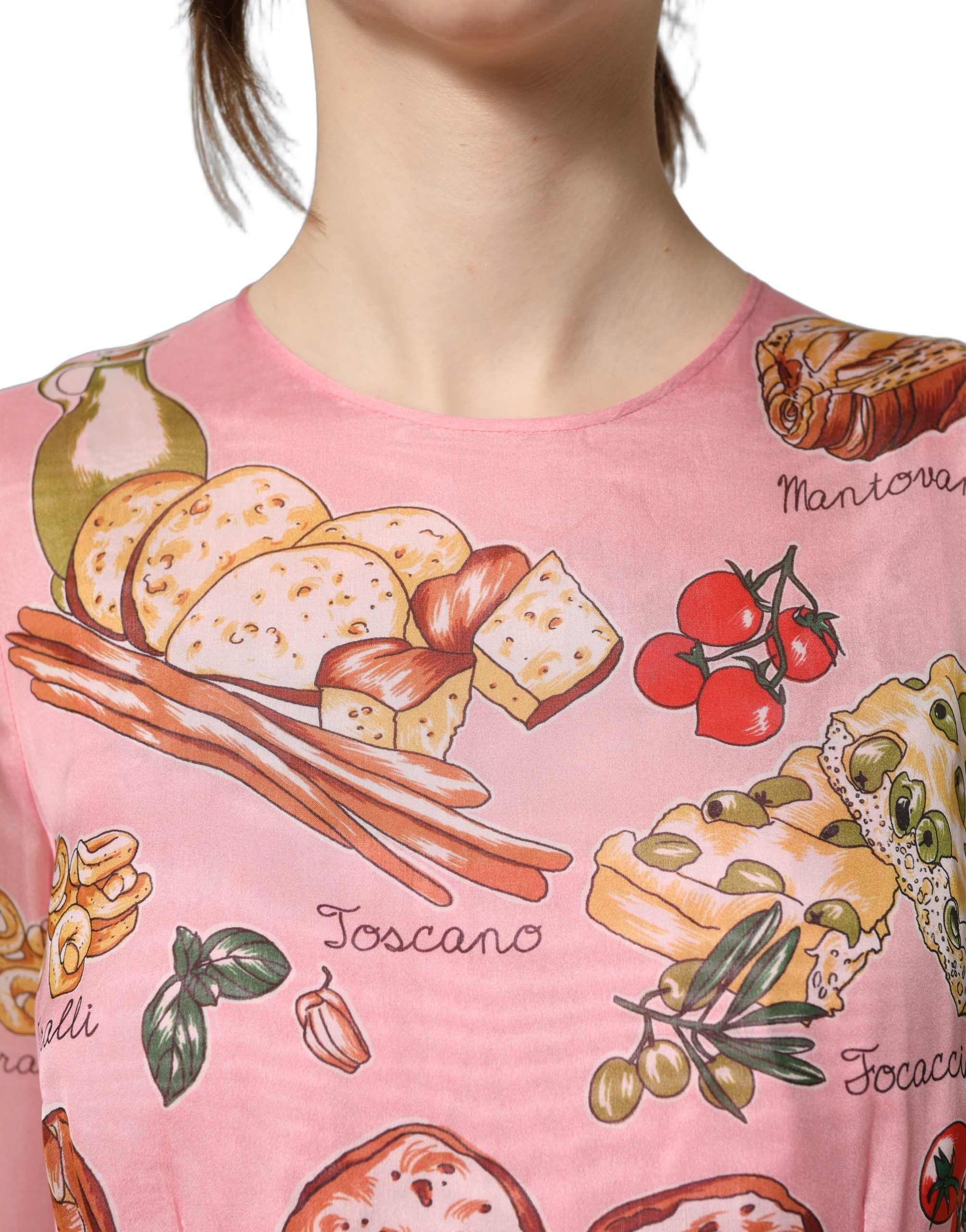 Dolce & Gabbana Plissiertes Maxikleid in Hellrosa mit Brot-Print