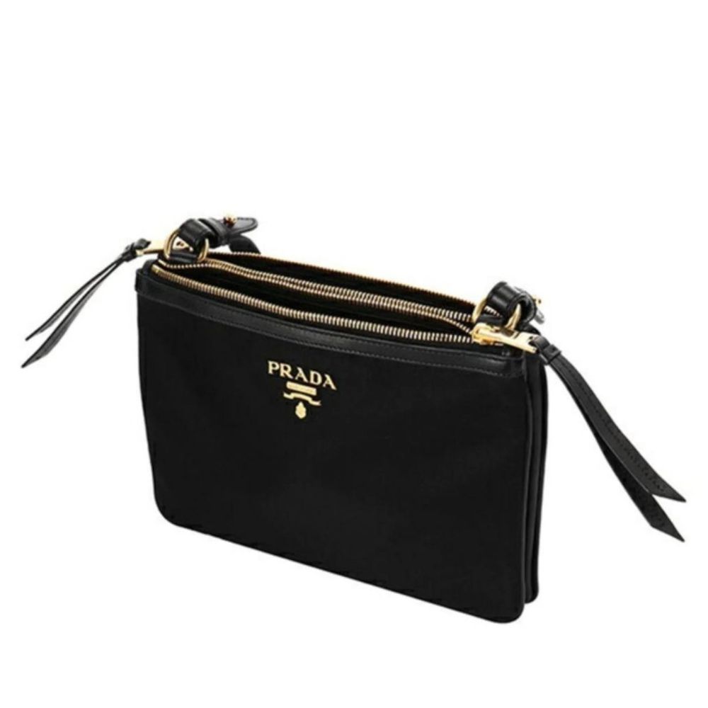 Prada Schwarze Nylon Umhängetasche