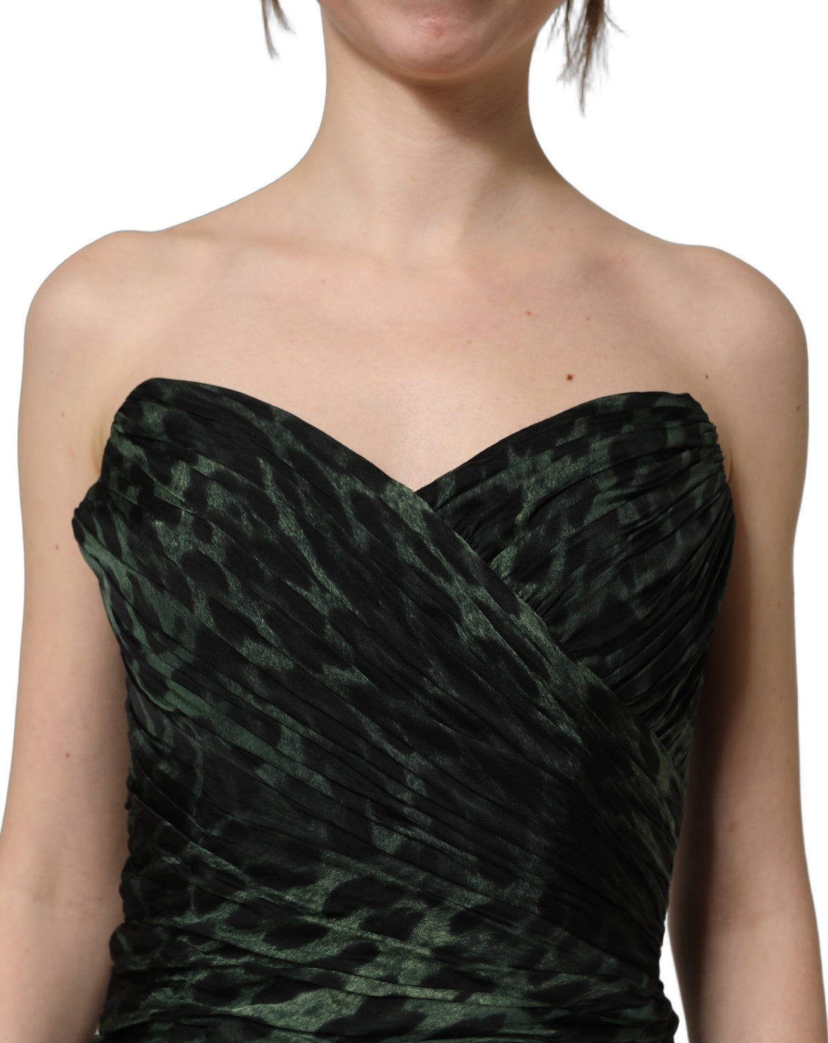 Dolce & Gabbana Bustier-Midi-Kleid mit drapierter Silhouette und grünem Leopardenmuster