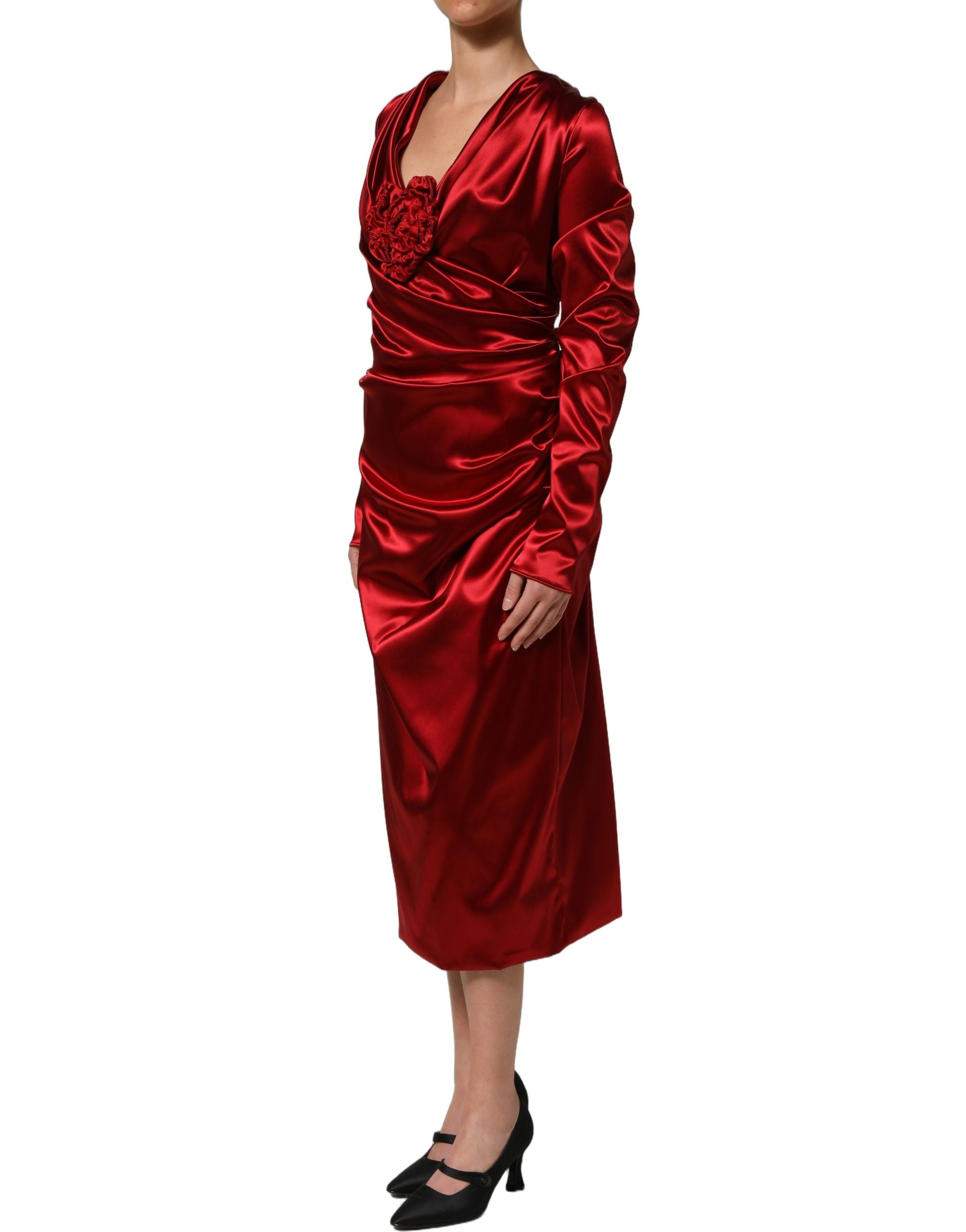Dolce & Gabbana Rotes Seiden-Satin-Midikleid mit Drapierung und Blumenapplikation