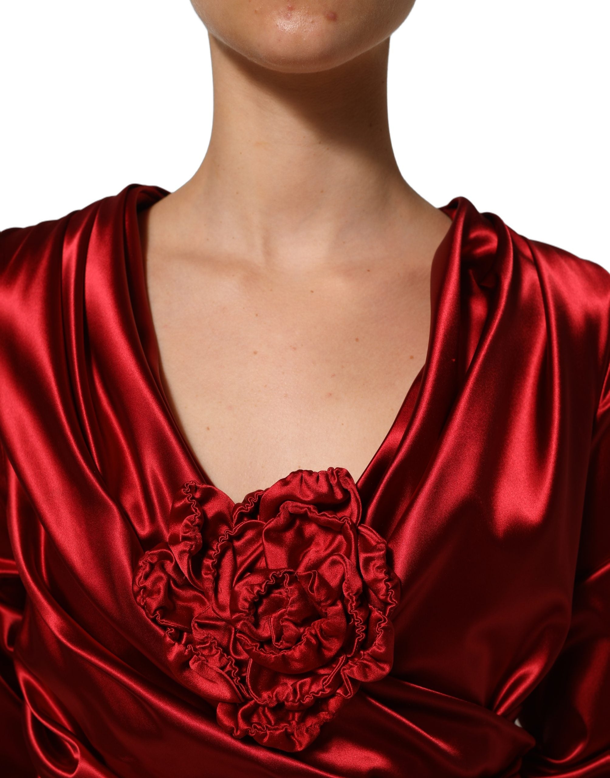 Dolce & Gabbana Rotes Seiden-Satin-Midikleid mit Drapierung und Blumenapplikation