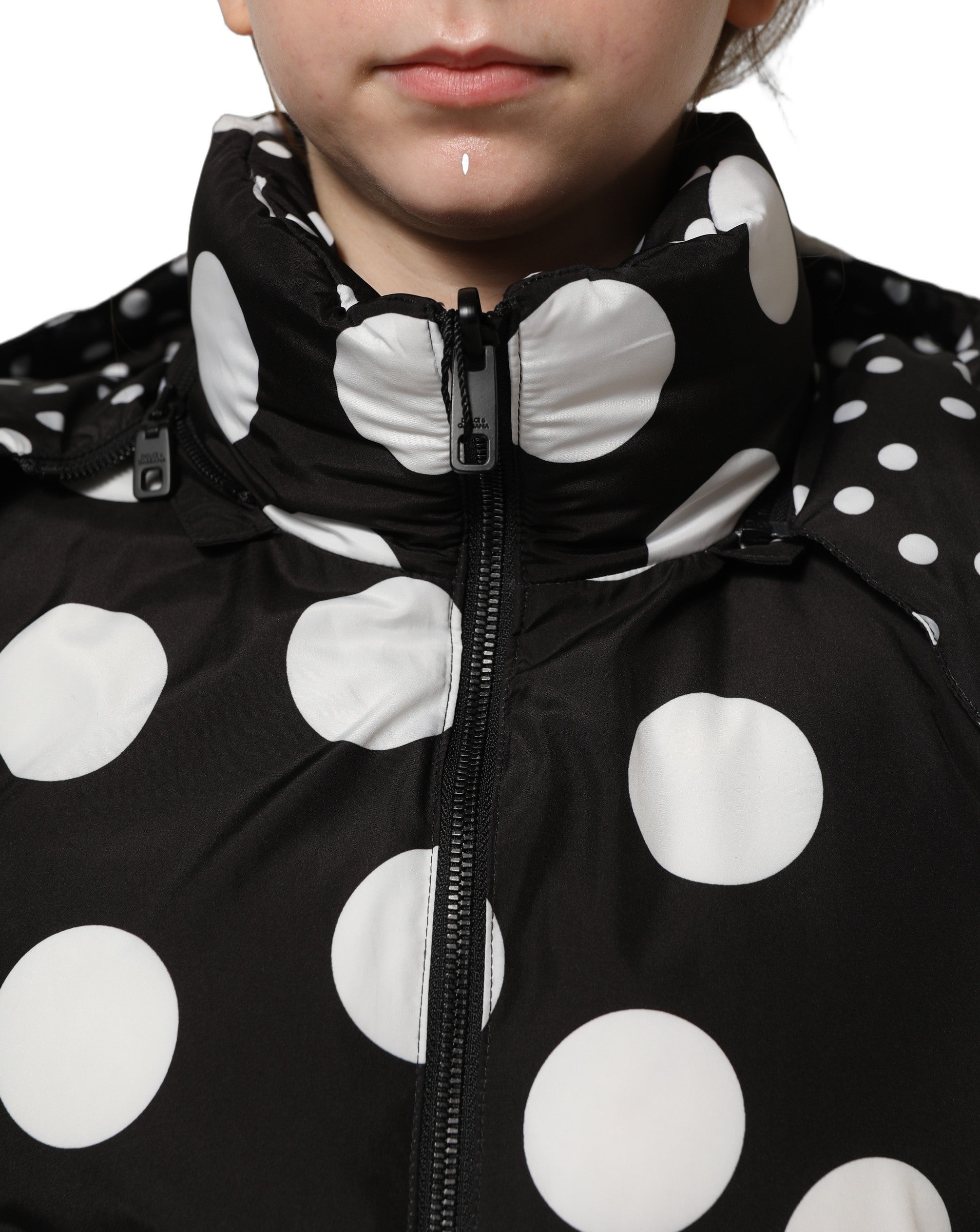 Dolce & Gabbana Kapuzenblousonjacke mit schwarz-weißen Polka Dots