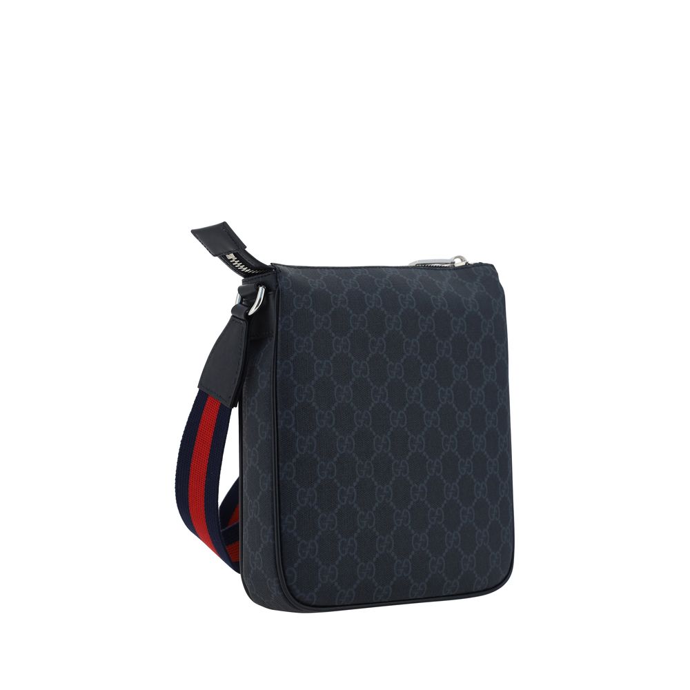 Gucci Schwarze Schultertasche aus Polyethylen
