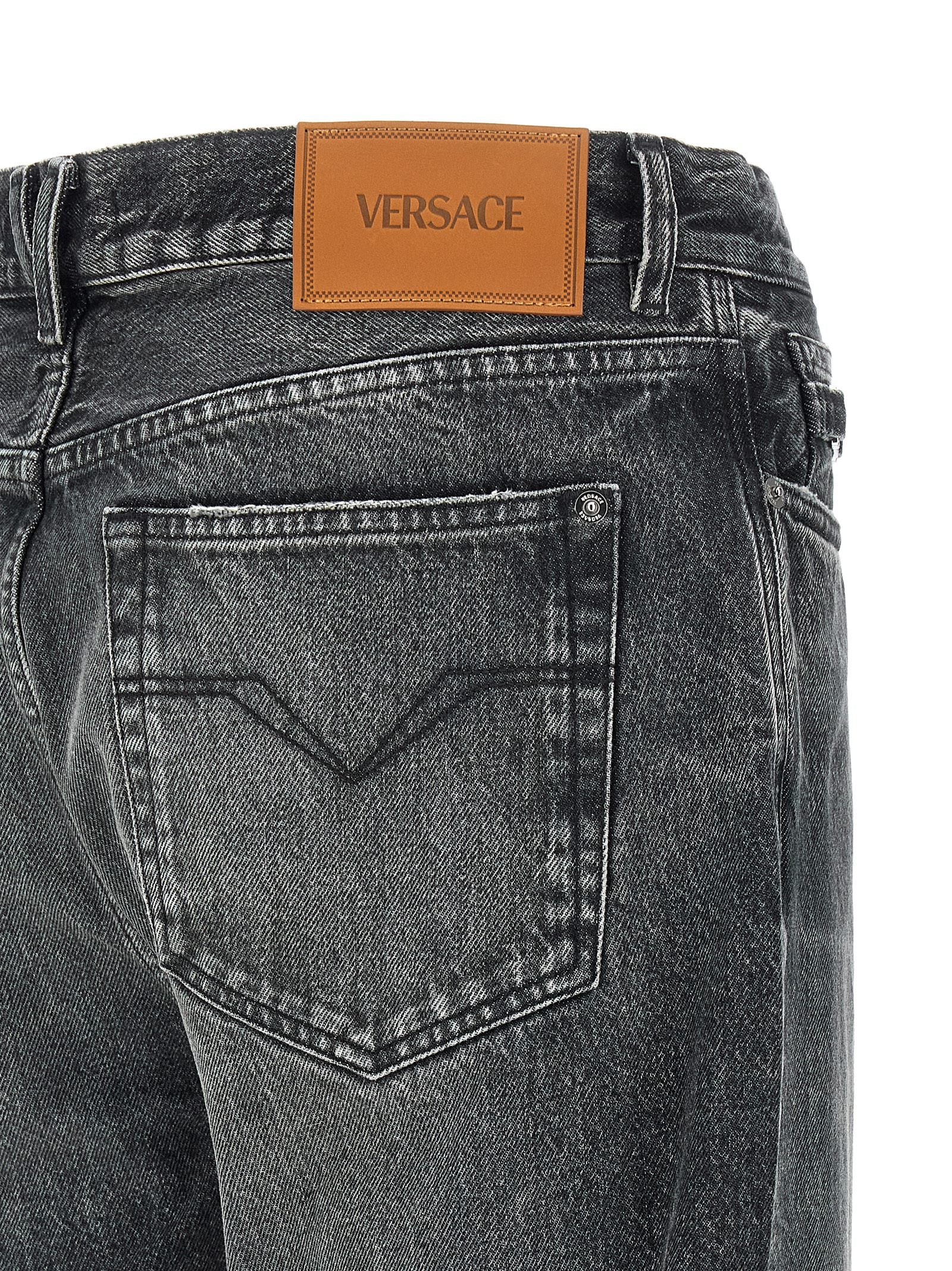 Versace Graue Jeans aus Baumwolle im geraden Schnitt