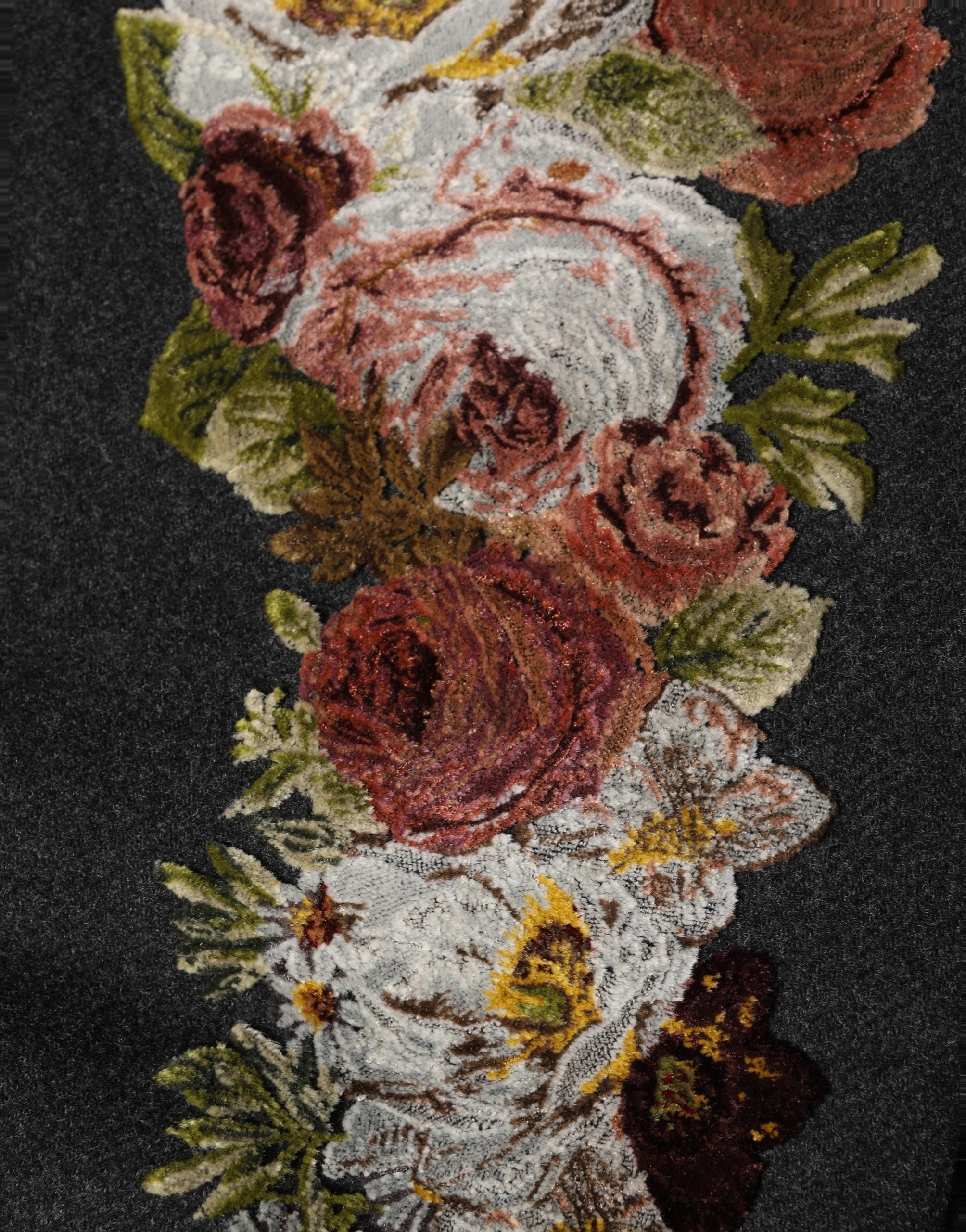 Dolce & Gabbana Schwarzer A-Linien-Rock mit Blumen-Makramee und hoher Taille