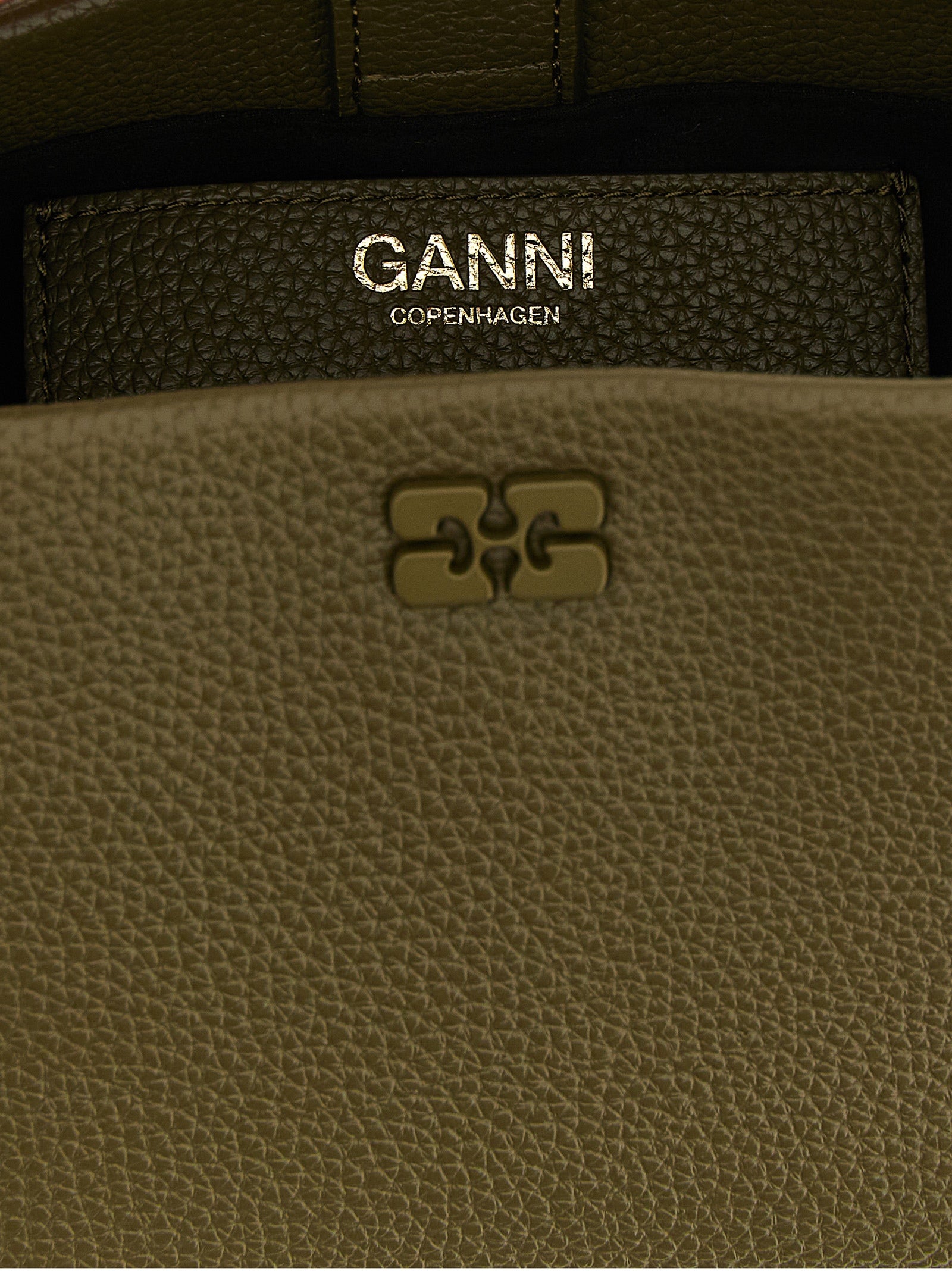 Ganni Zweifarbige Handtasche aus Polyester