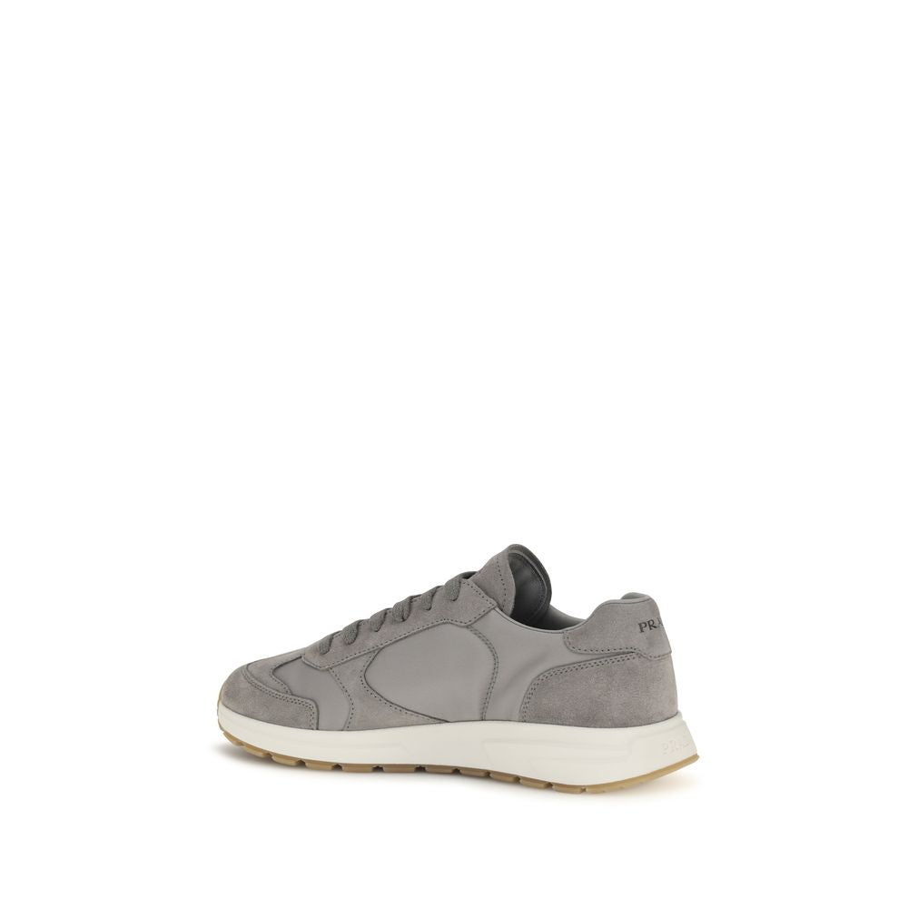 Prada Graue Sportschuhe aus recyceltem Polyamid
