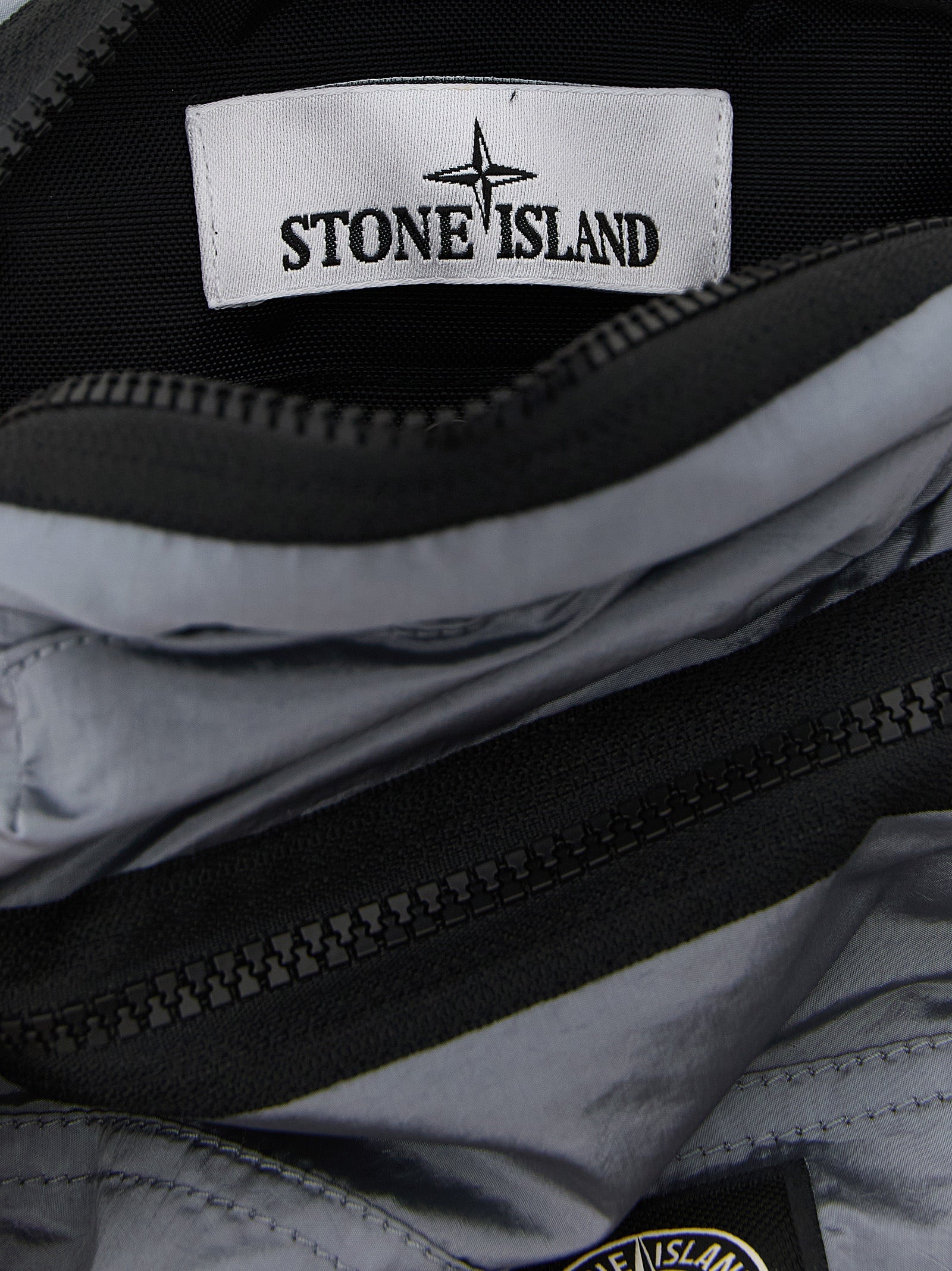 Stone Island Graue Crossbody-Tasche aus Polyamid