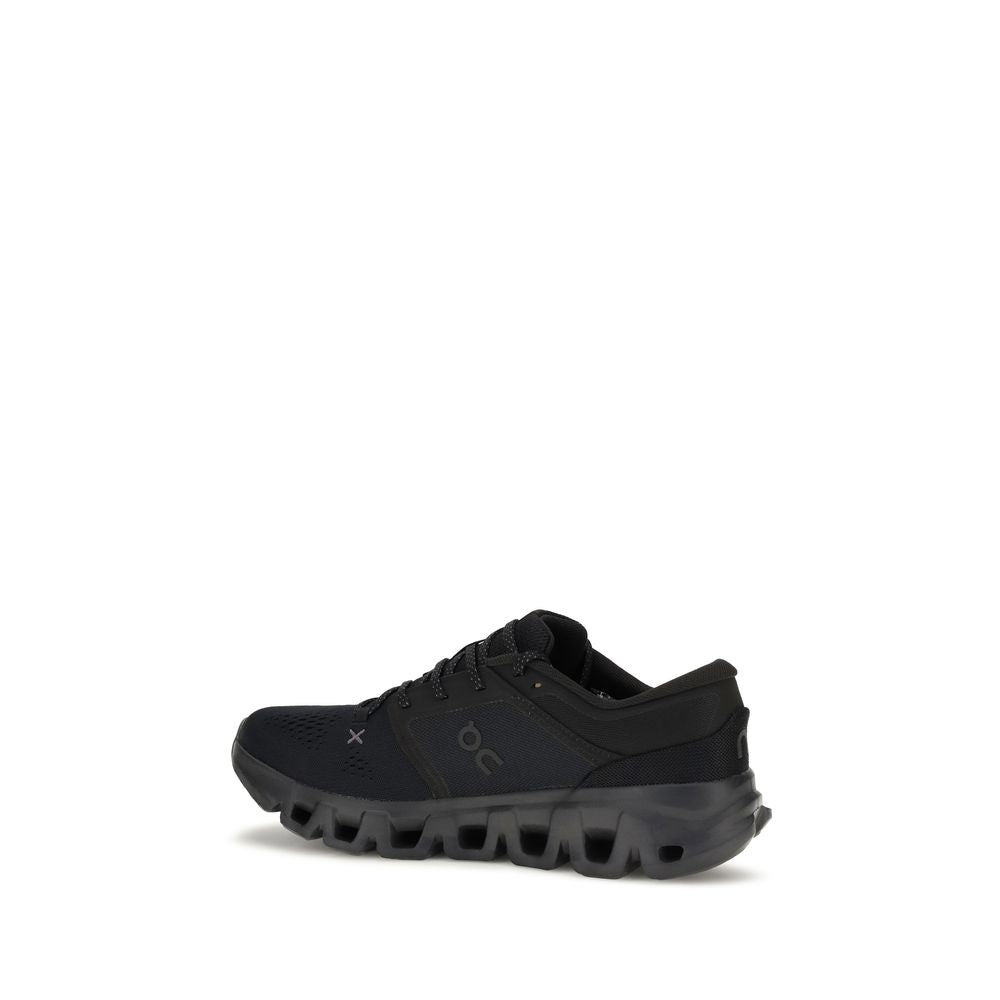 ON Schwarze Stoff-Sneaker