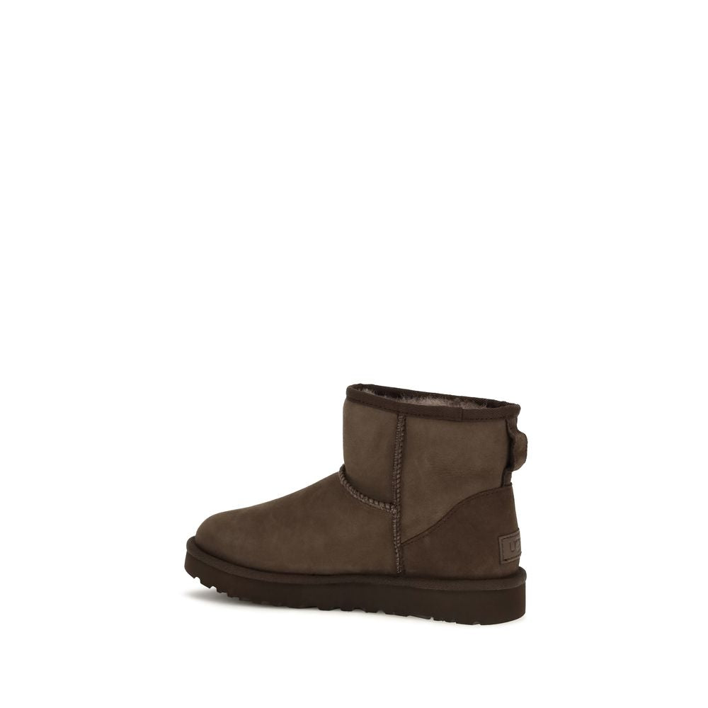 UGG Braune Ankle Boots aus Kalbsleder Bos Taurus