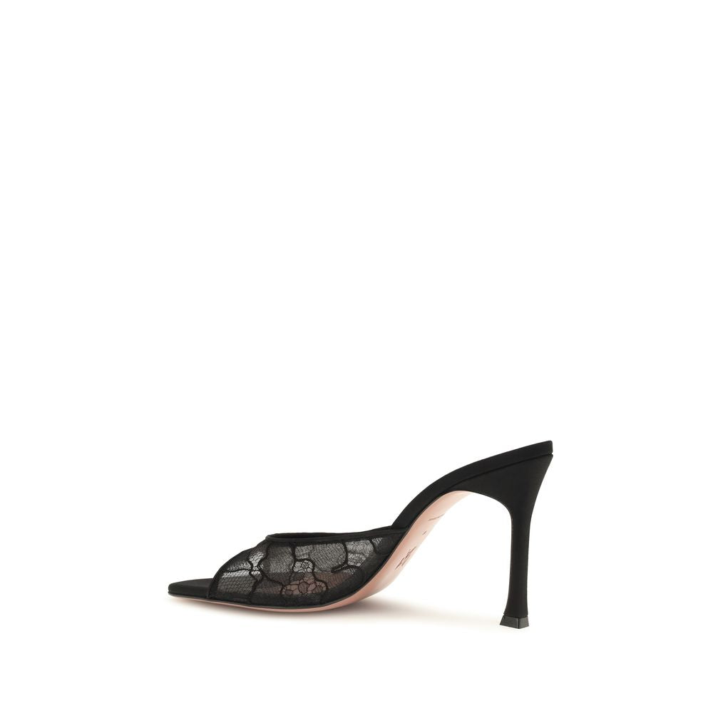Amina Muaddi Schwarze Pumps aus Stoff