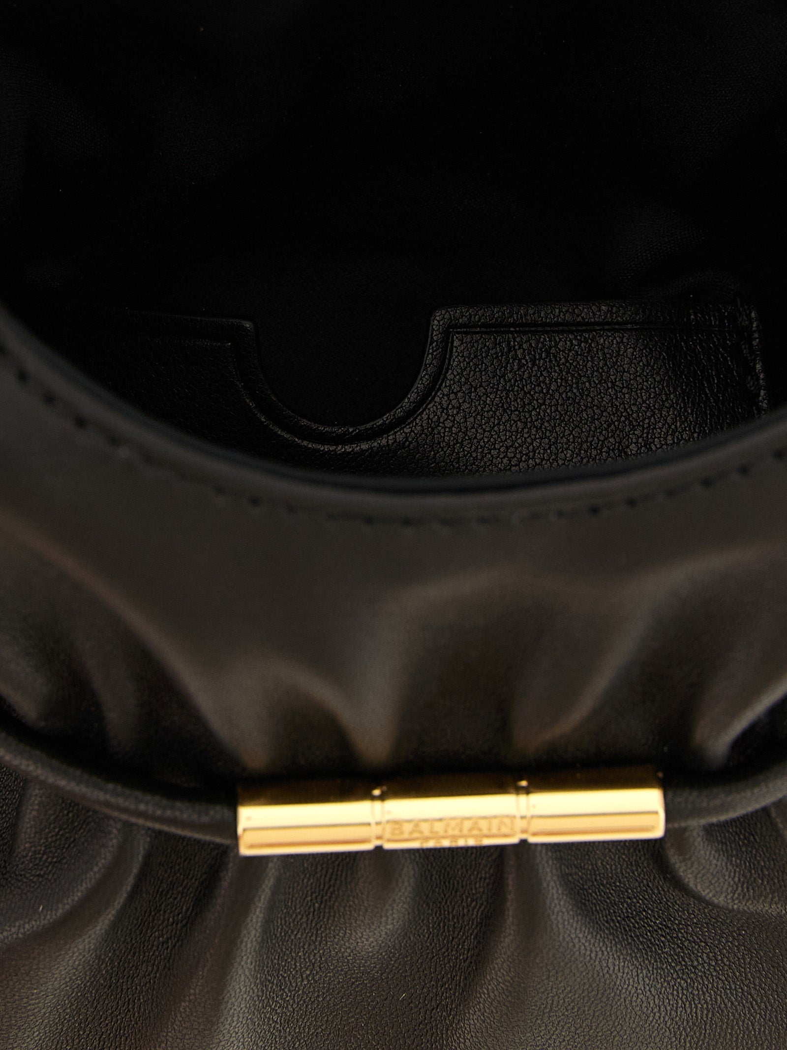 Balmain Schwarze Lammleder-Schultertasche