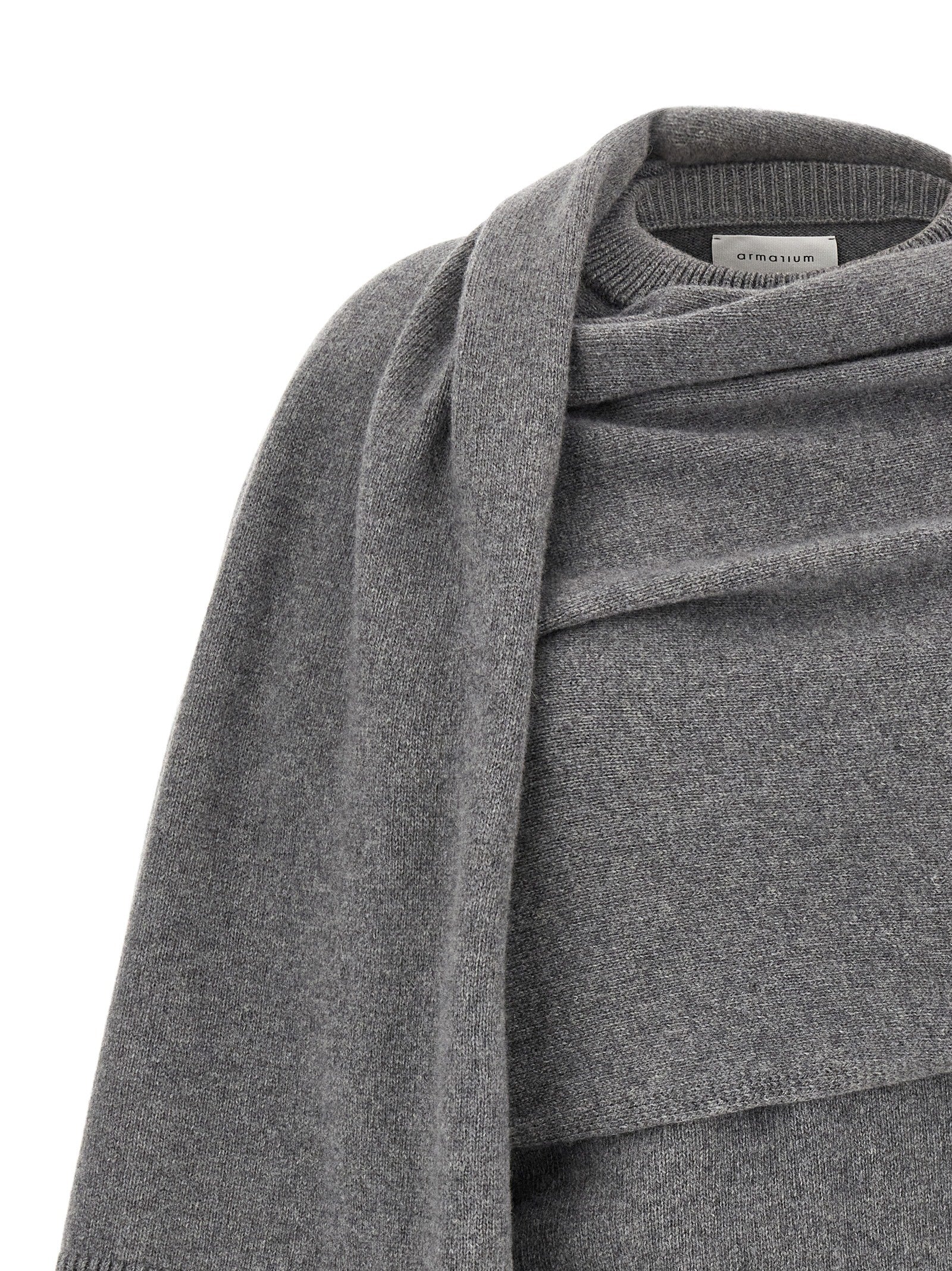 Armarium Grauer Wollcardigan