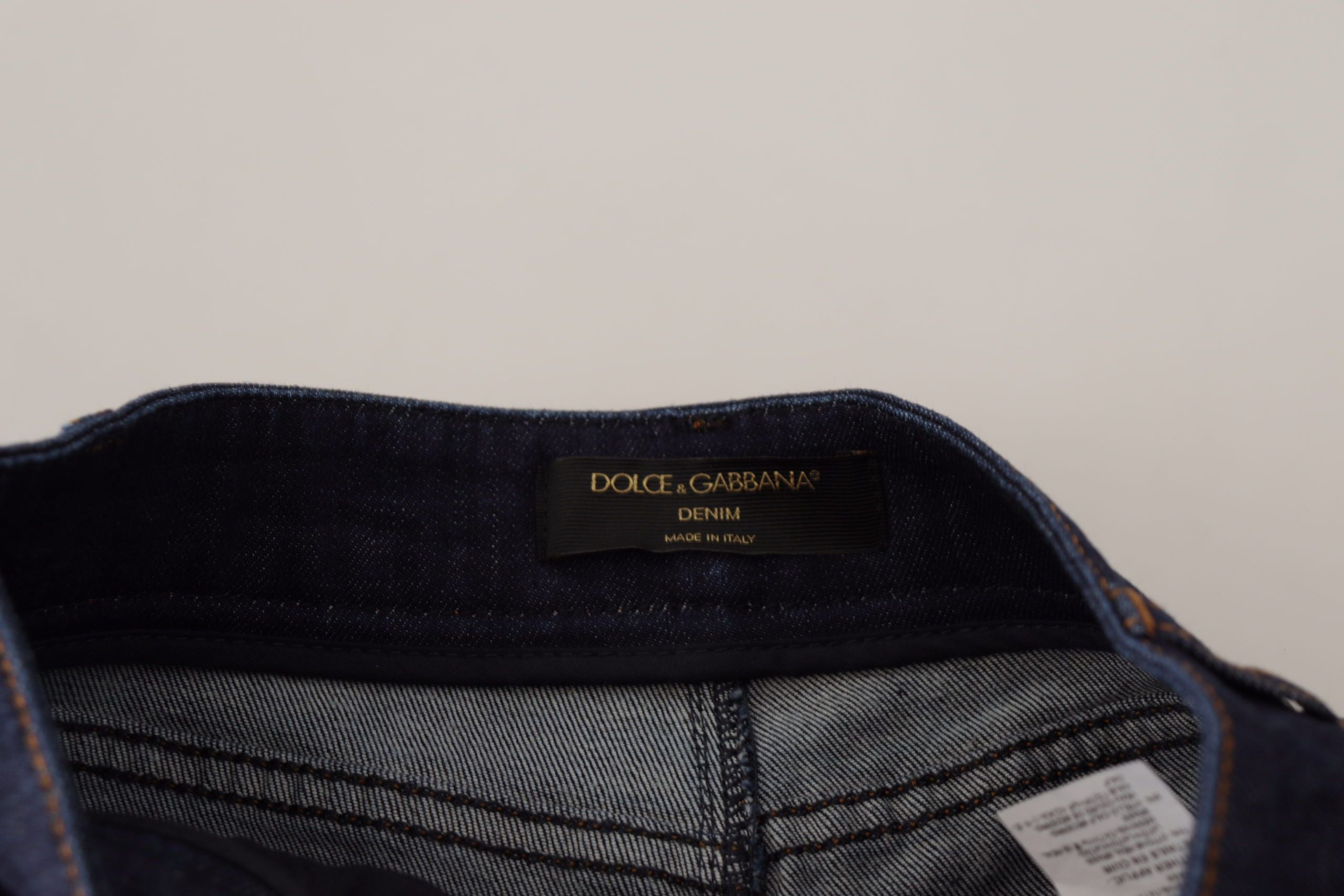 Dolce & Gabbana Blaue Stretch-Denim-Hotpants mit Kristallen