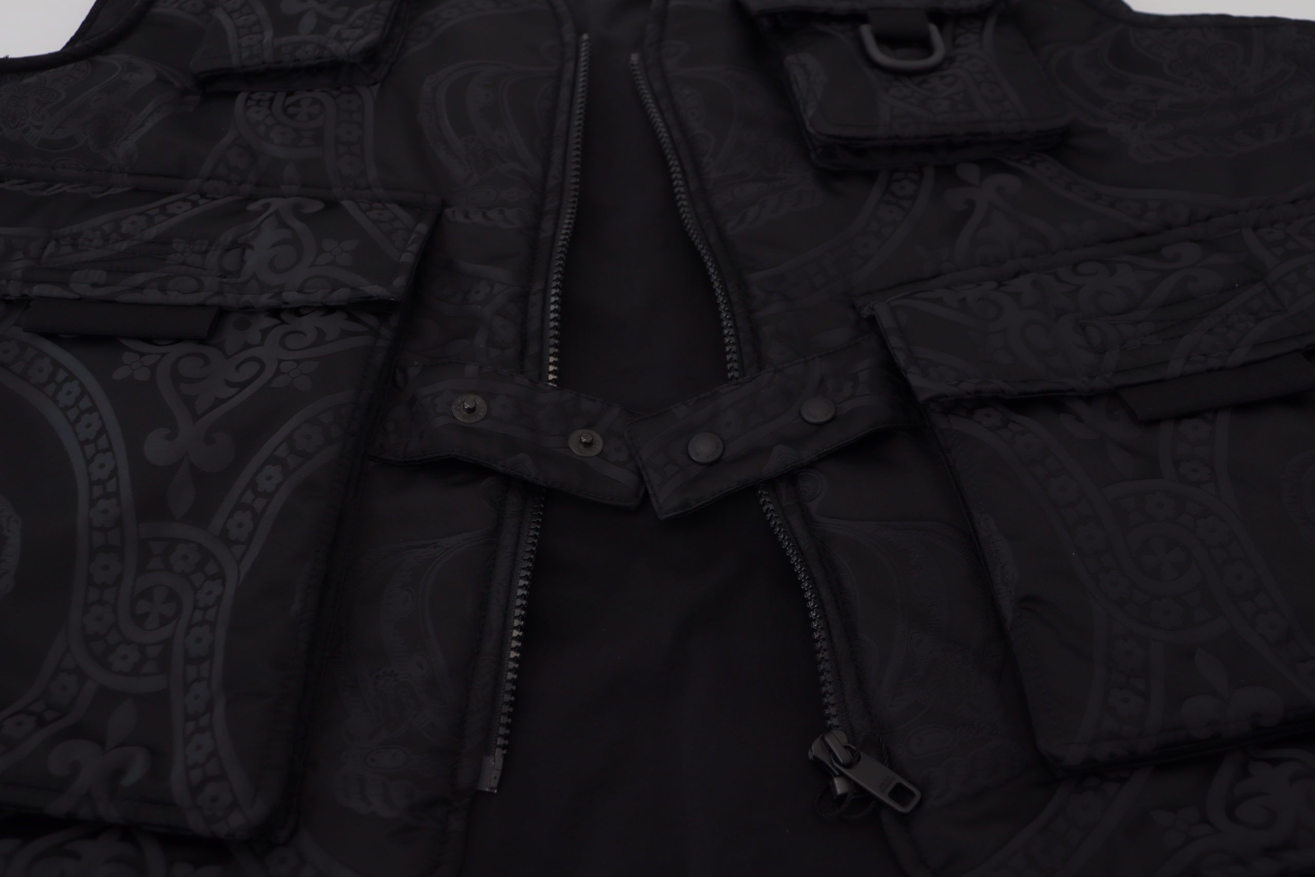 Dolce & Gabbana Schwarze ärmellose Jacke aus Nylon mit Reißverschluss