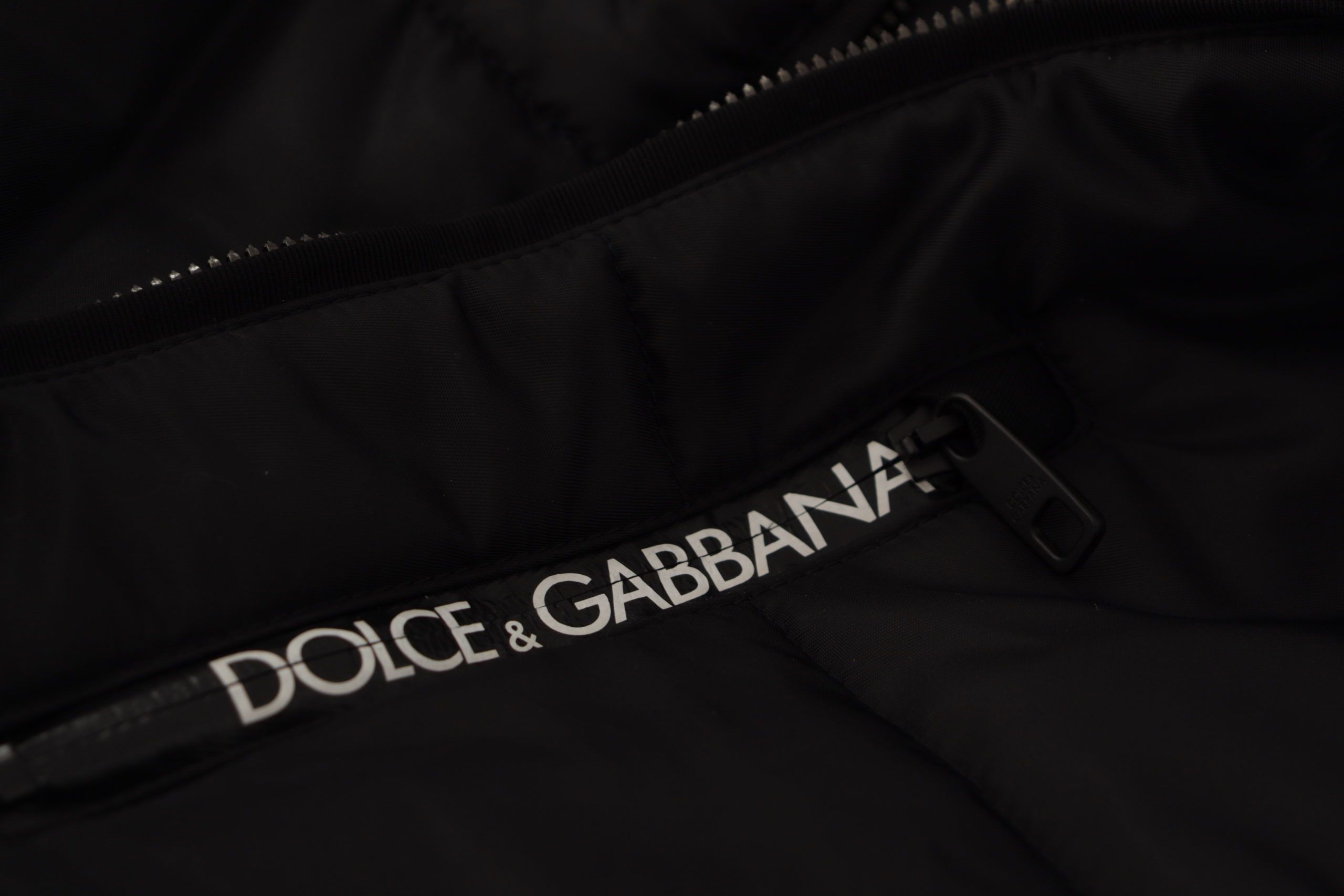 Dolce & Gabbana Schwarzer Nylon-Parka-Mantel mit Kapuze Winterjacke