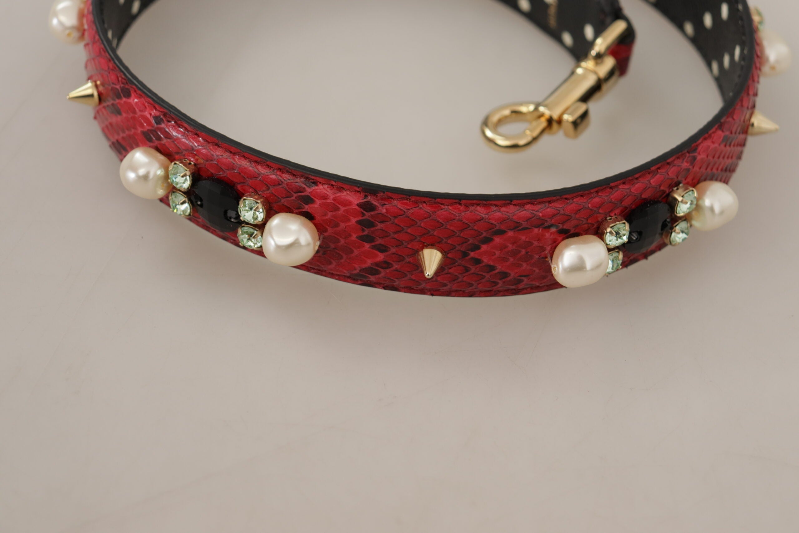 Dolce & Gabbana Rotes Pythonleder mit Kristallen Beidseitig tragbarer Schulterriemen