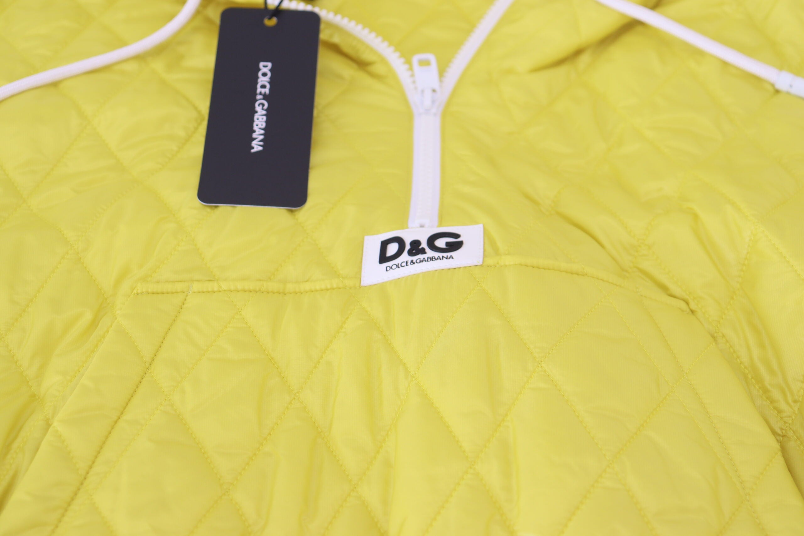 Dolce & Gabbana Gelbe Nylon Steppjacke mit Kapuze und Pullover