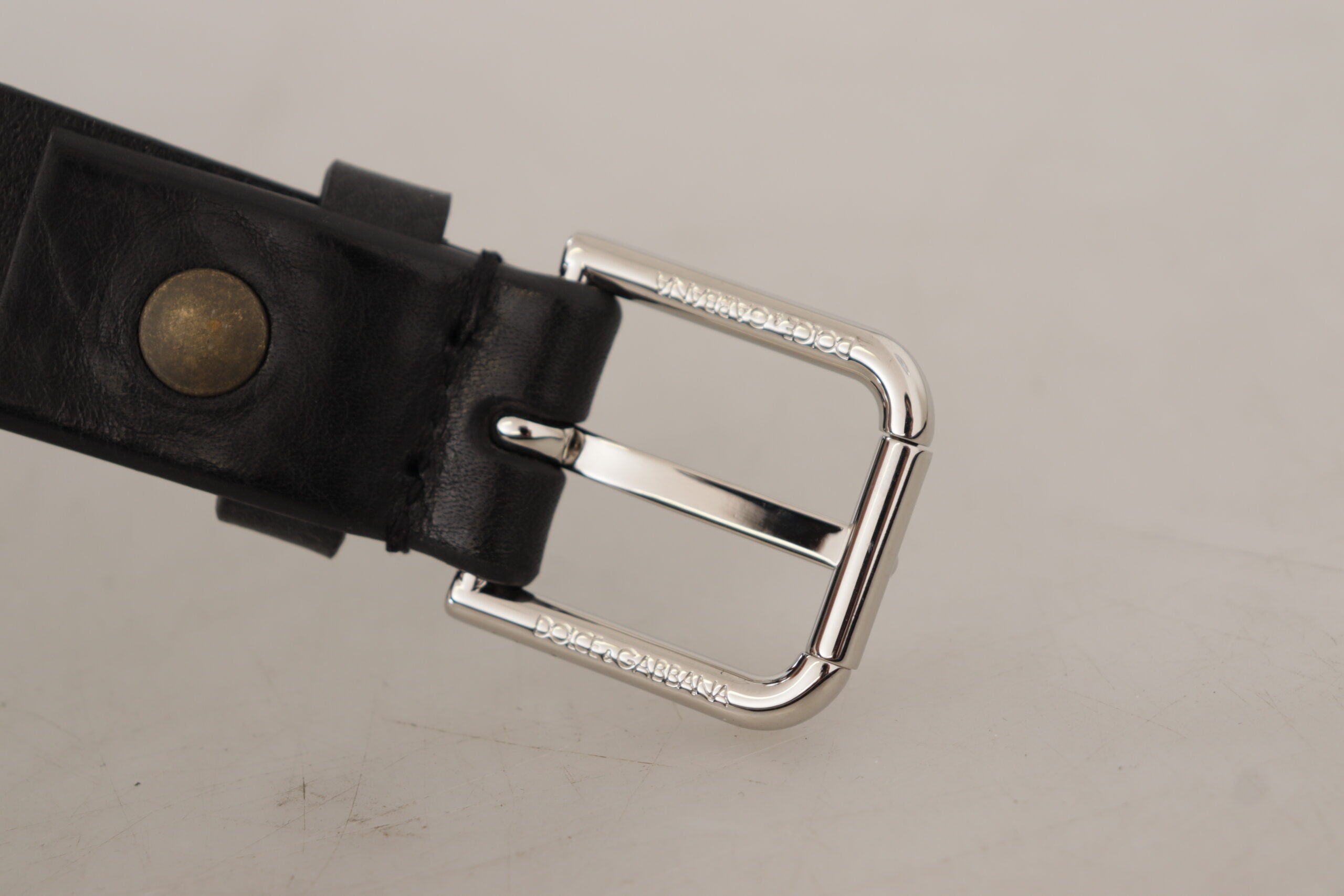 Dolce & Gabbana Schwarzes Kalbsleder Silberfarbenes Logo Metallschnalle Gürtel