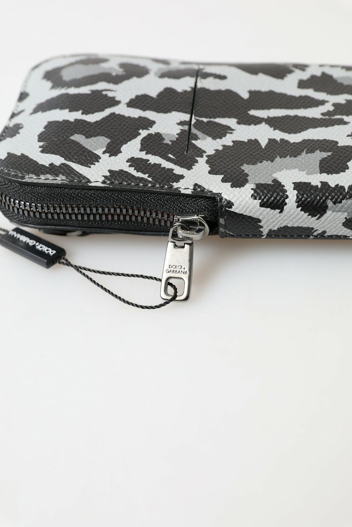 Dolce & Gabbana Grauer Leopard Leder Männer Geldbörse Crossbody Sling Telefon Tasche