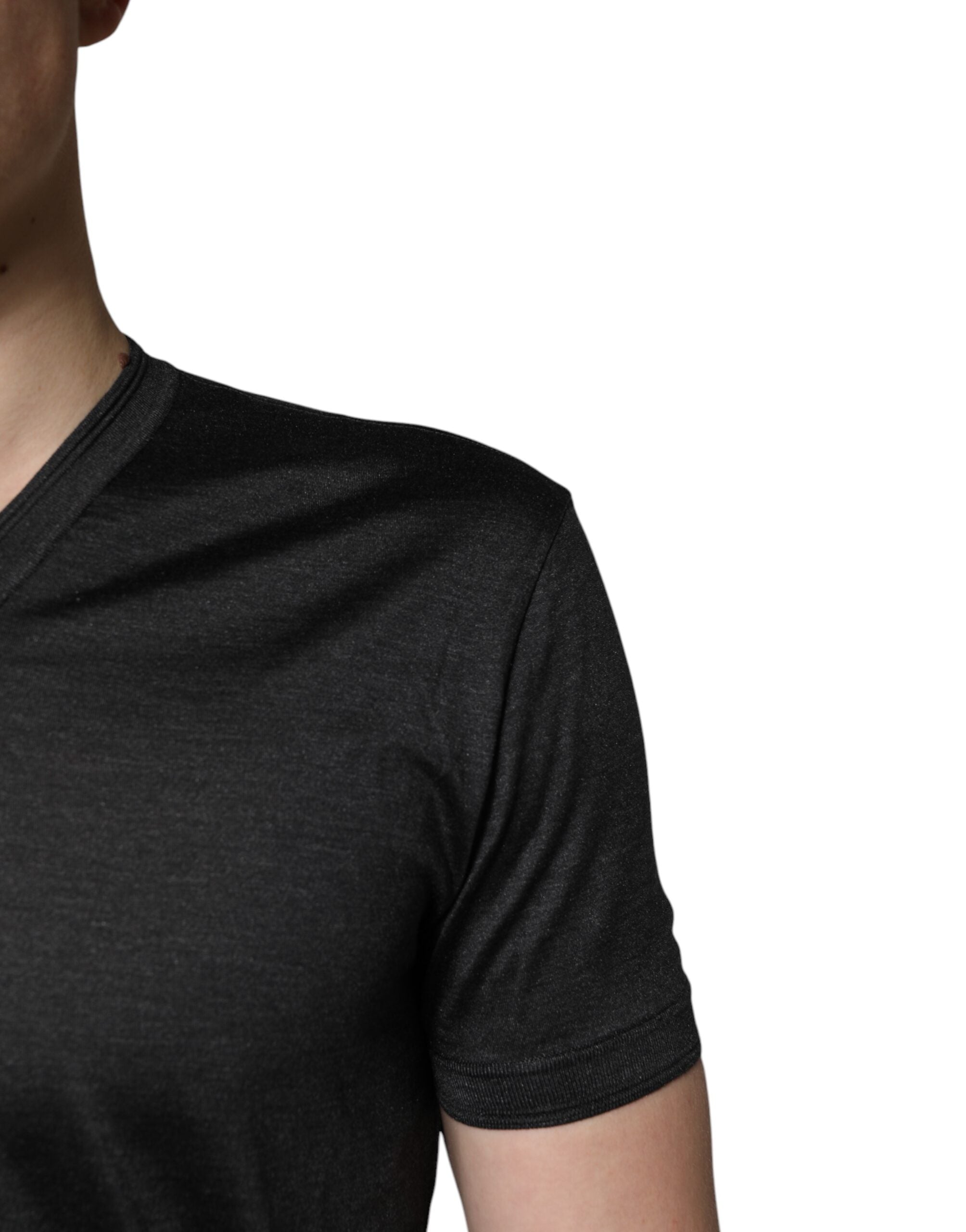 Dolce & Gabbana Dunkelgraues Seiden-T-Shirt mit V-Ausschnitt und kurzen Ärmeln