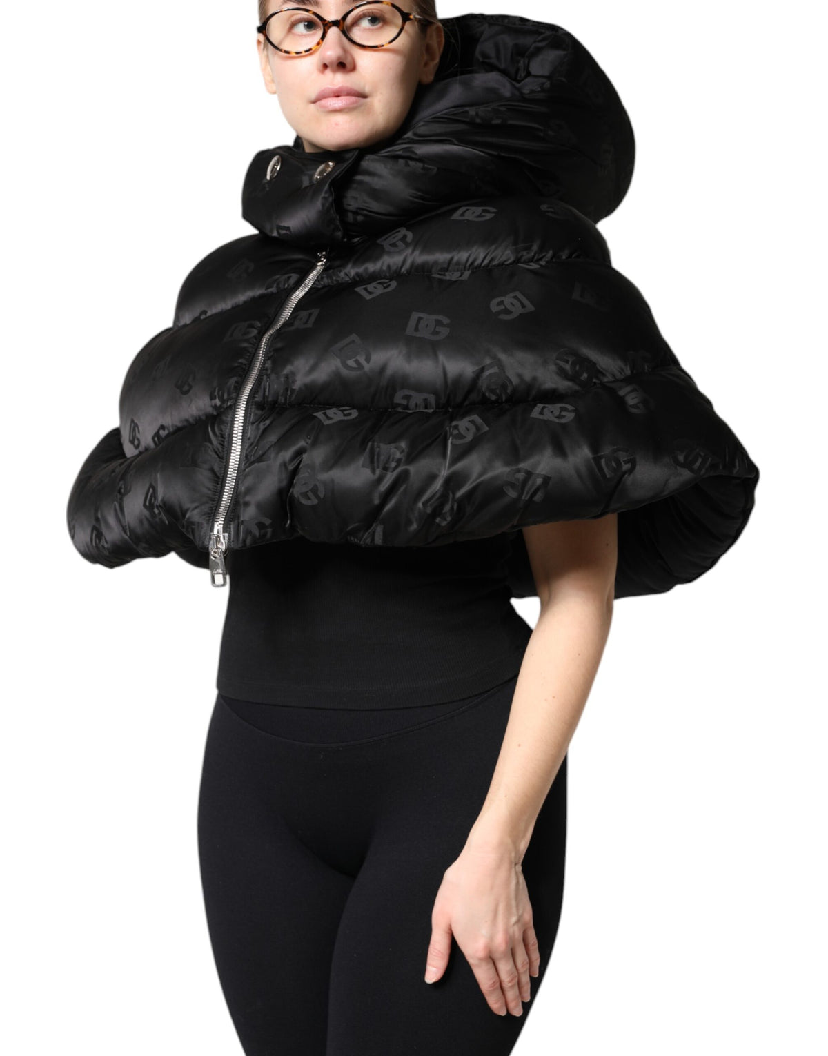 Dolce & Gabbana Schwarze gepolsterte Kapuzenjacke mit durchgehendem Reißverschluss und Cropped Jacket
