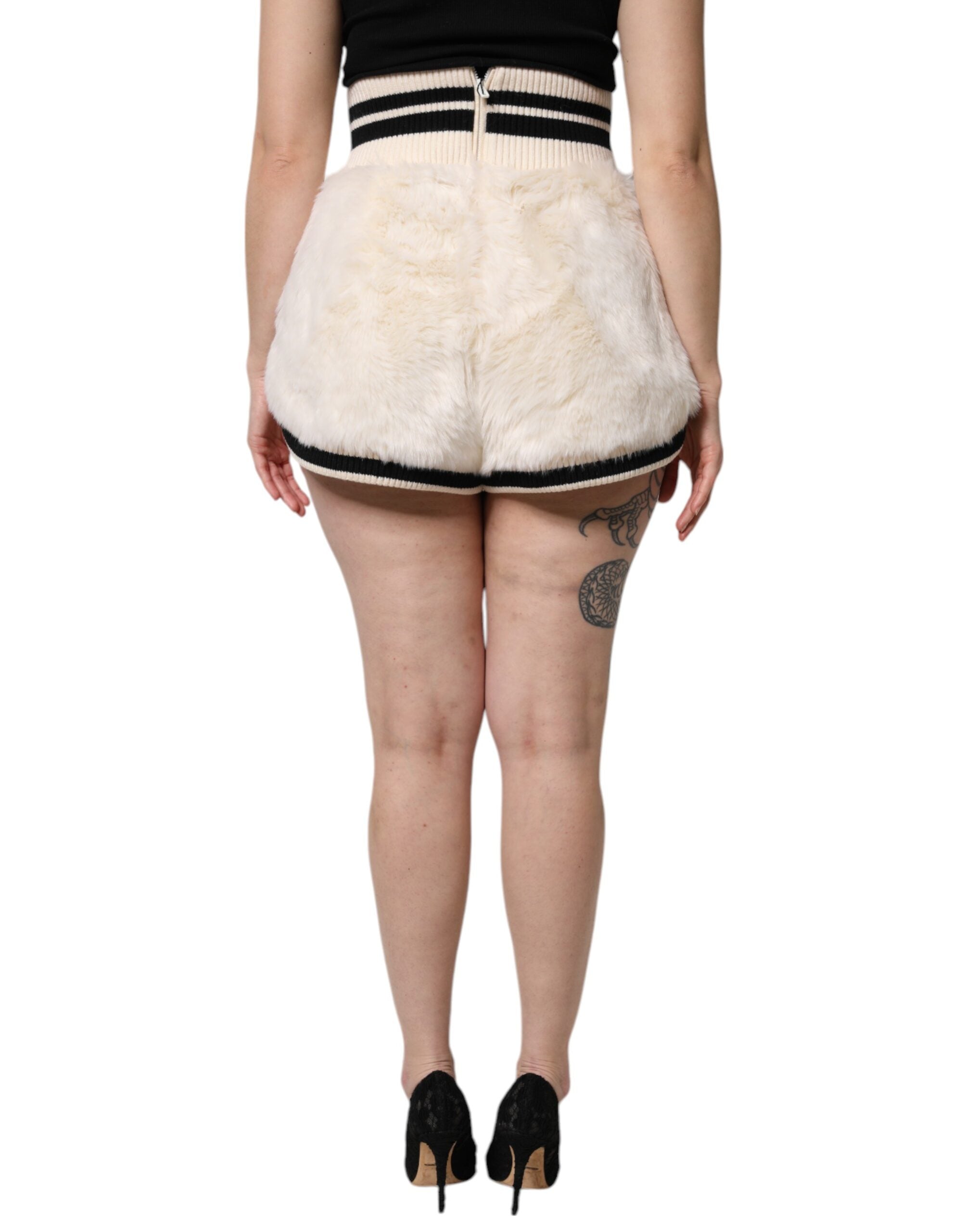 Dolce & Gabbana Weißer Kunstpelz mit hoher Taille Hot Pants kurz