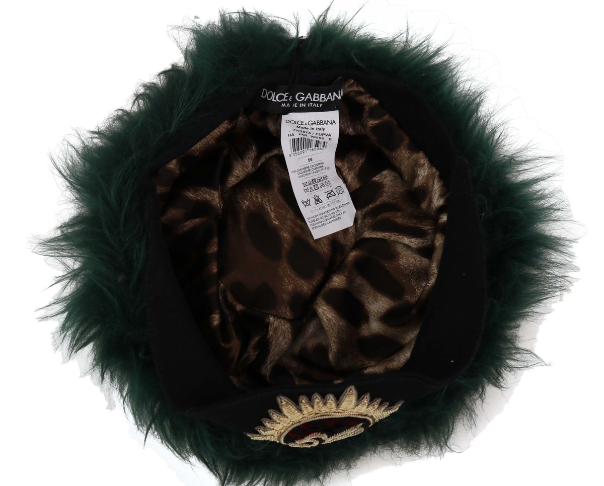 Dolce & Gabbana Grüner Pelz DG Logo bestickt Cloche Hut