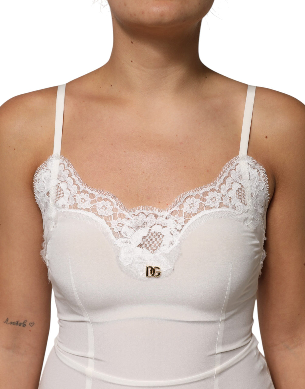 Dolce & Gabbana Weißes Spitzenkleid mit goldenem DG-Logo aus Seide Nachtwäsche