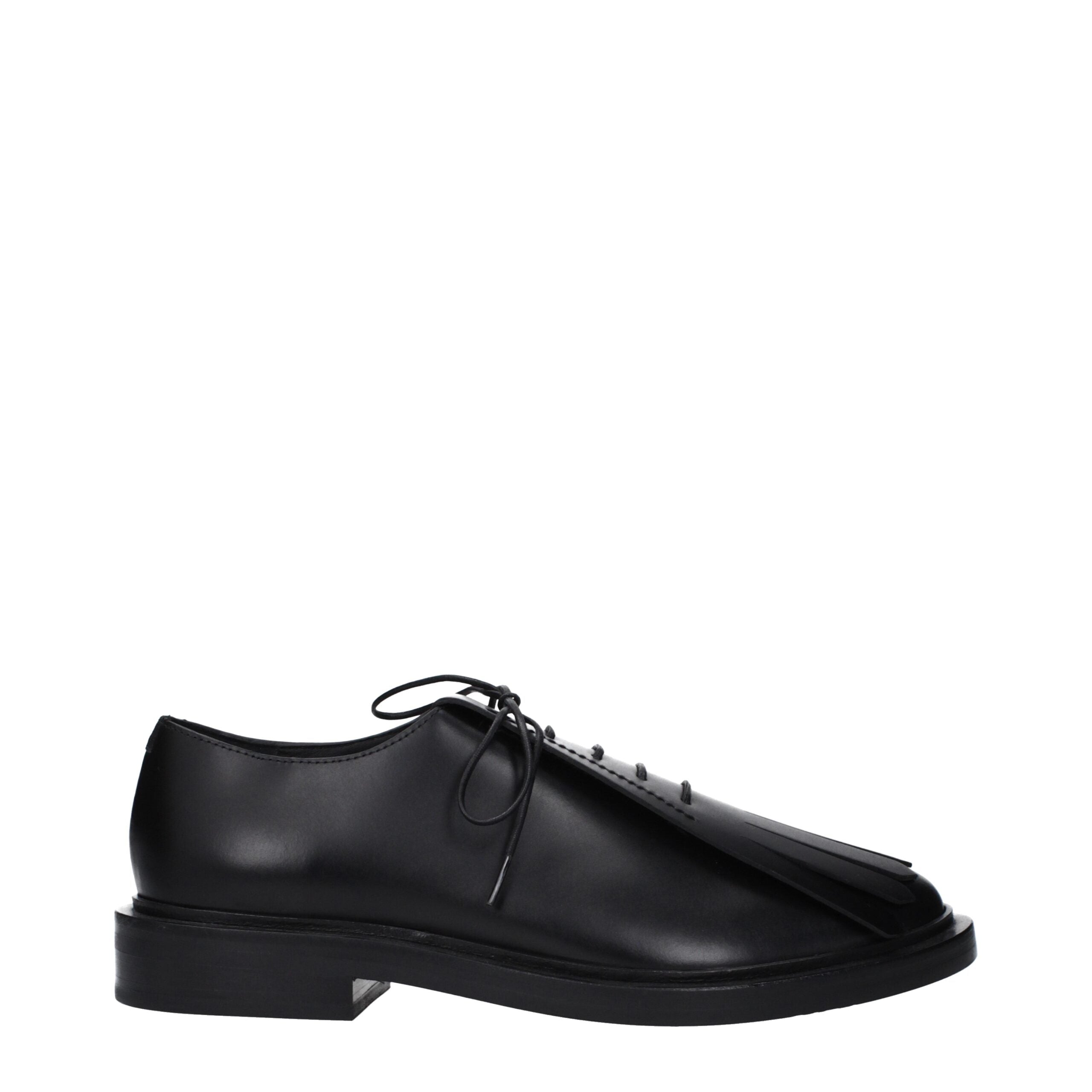 Max Mara Schwarze Oxford- und Derby-Schuhe aus Leder