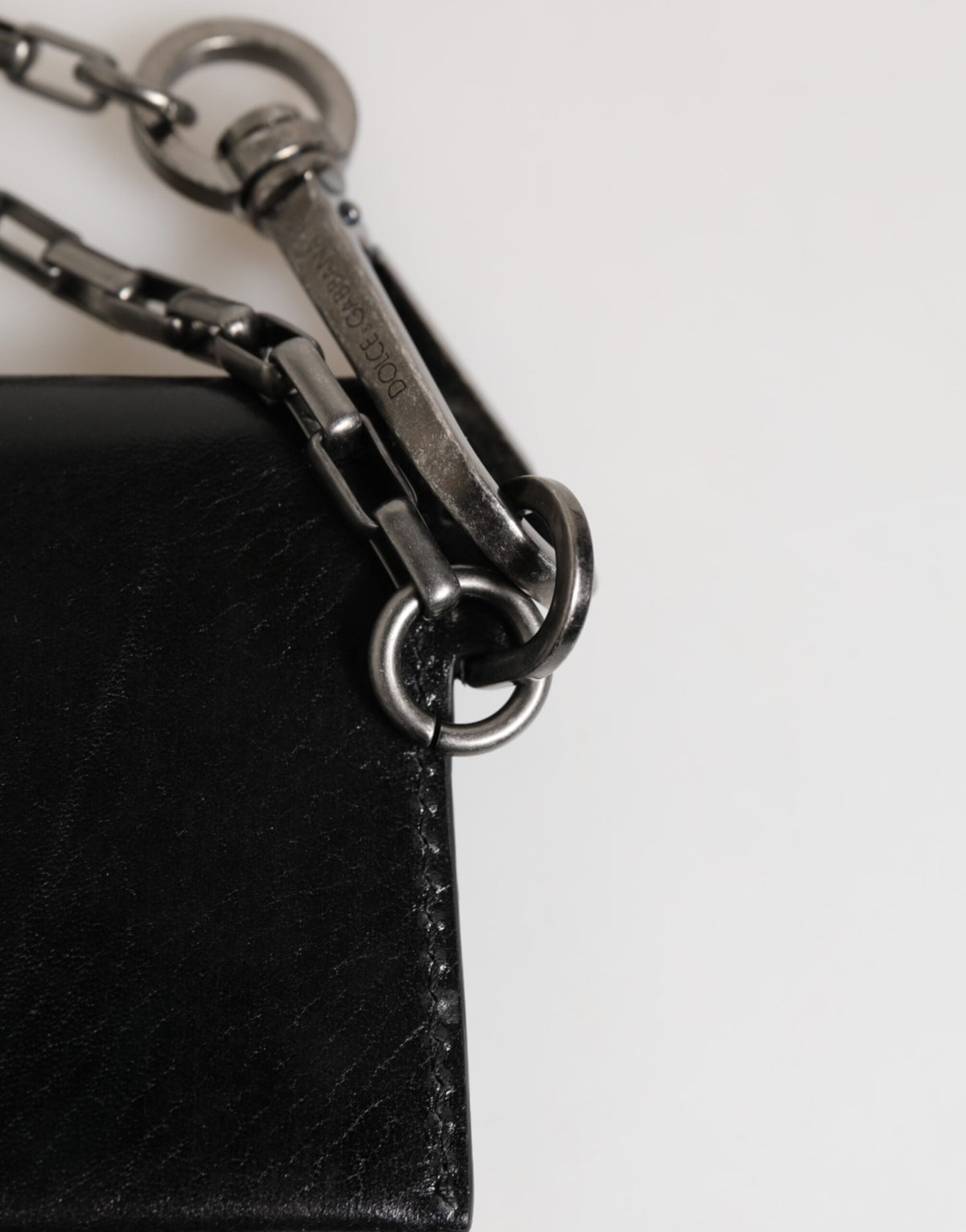 Dolce & Gabbana Schwarzes Cavallo Leder Portemonnaie Kette Snap Bifold Card Holder