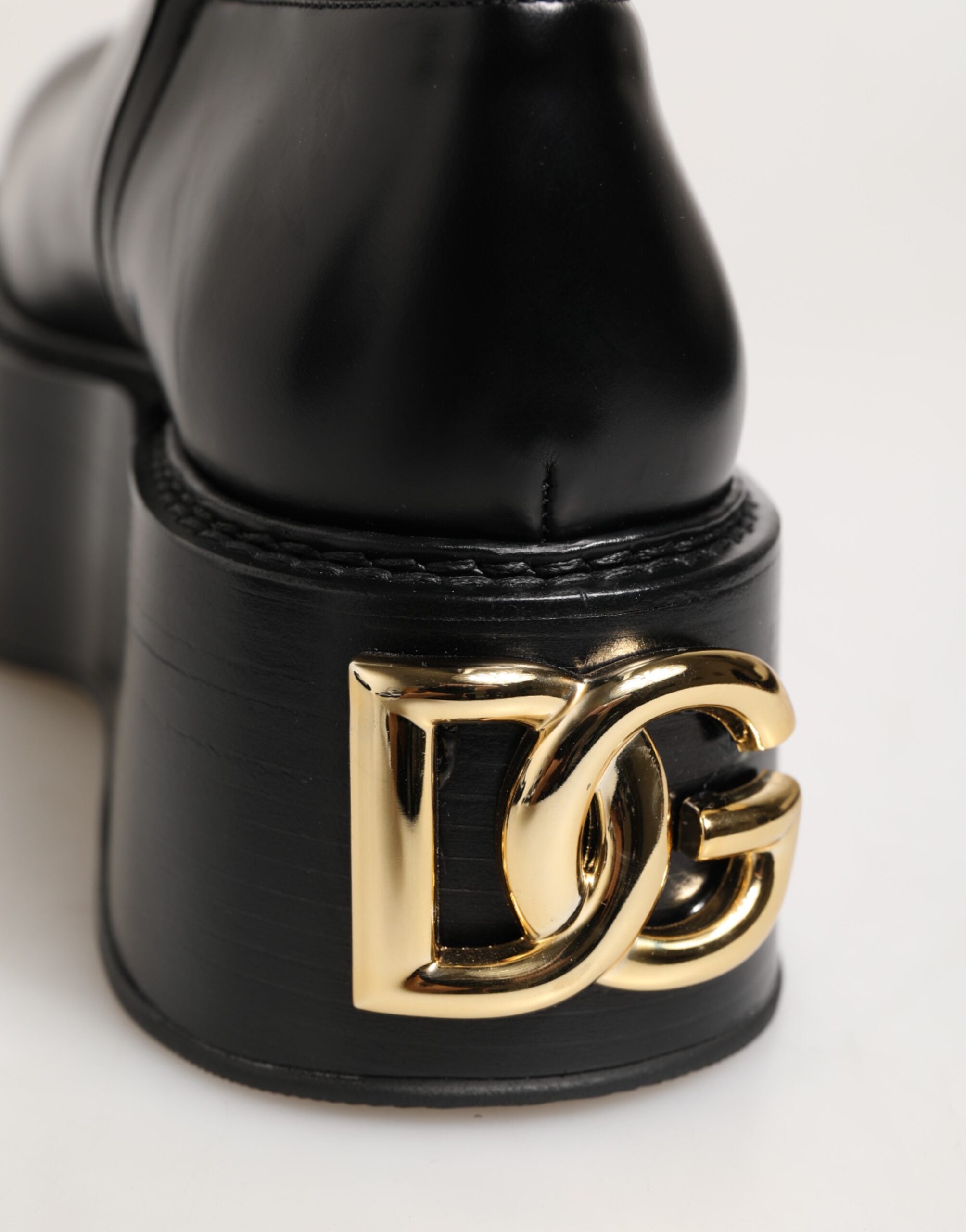 Dolce & Gabbana Schwarzes Logo Plaque Over The Calf Stiefel Schuhe
