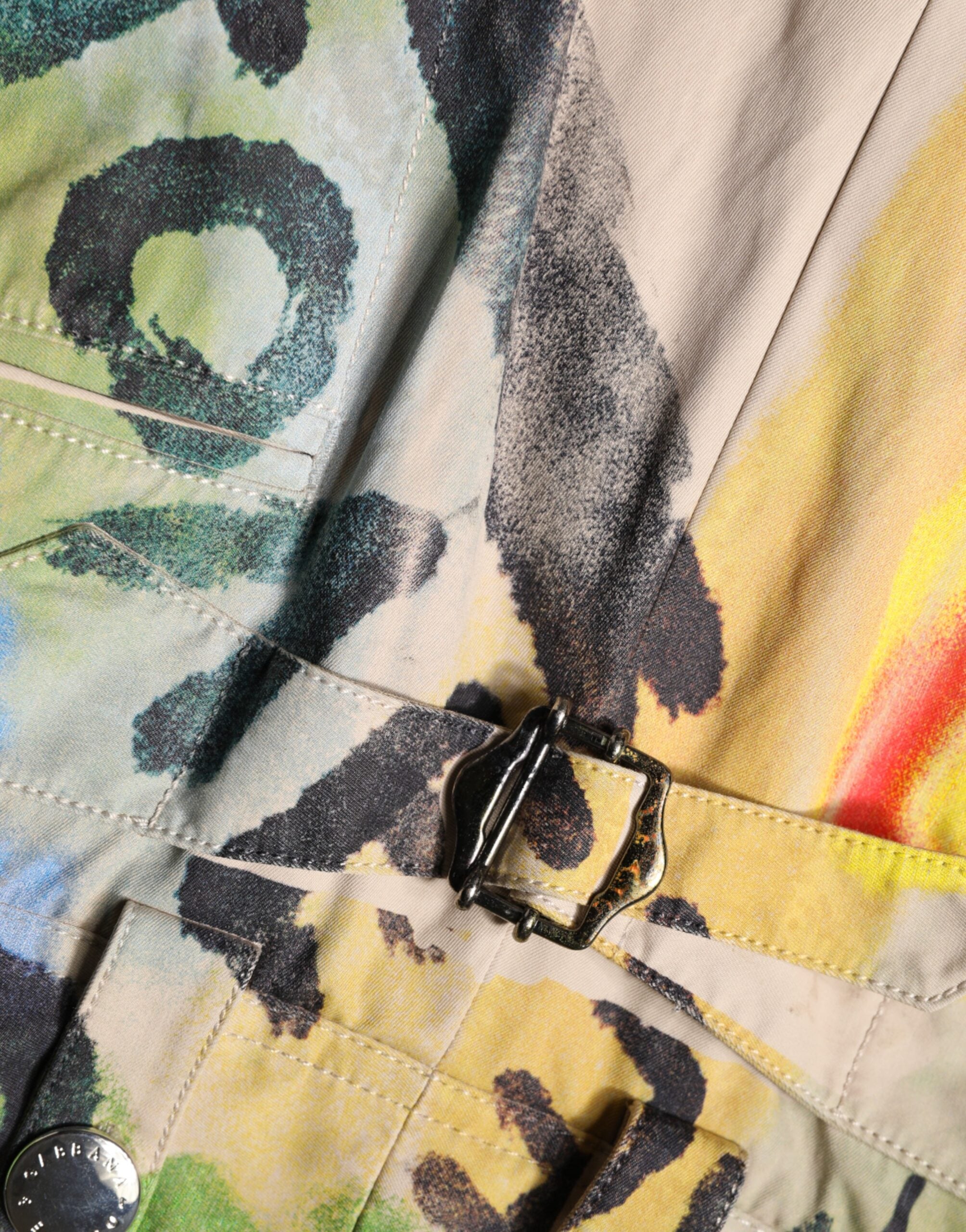 Dolce & Gabbana Mehrfarbige High-Waist Bermuda-Shorts im Graffiti-Stil