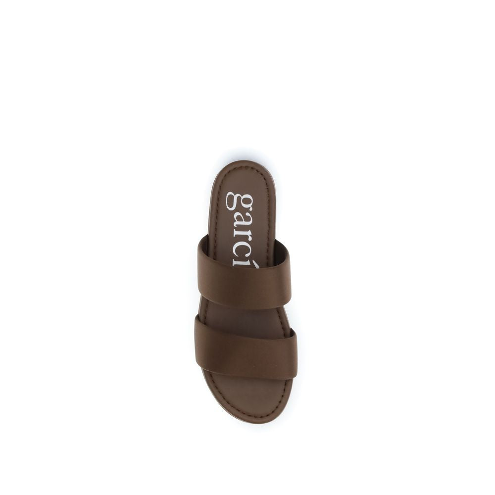 Pedro García Braune Sandalen aus Seide
