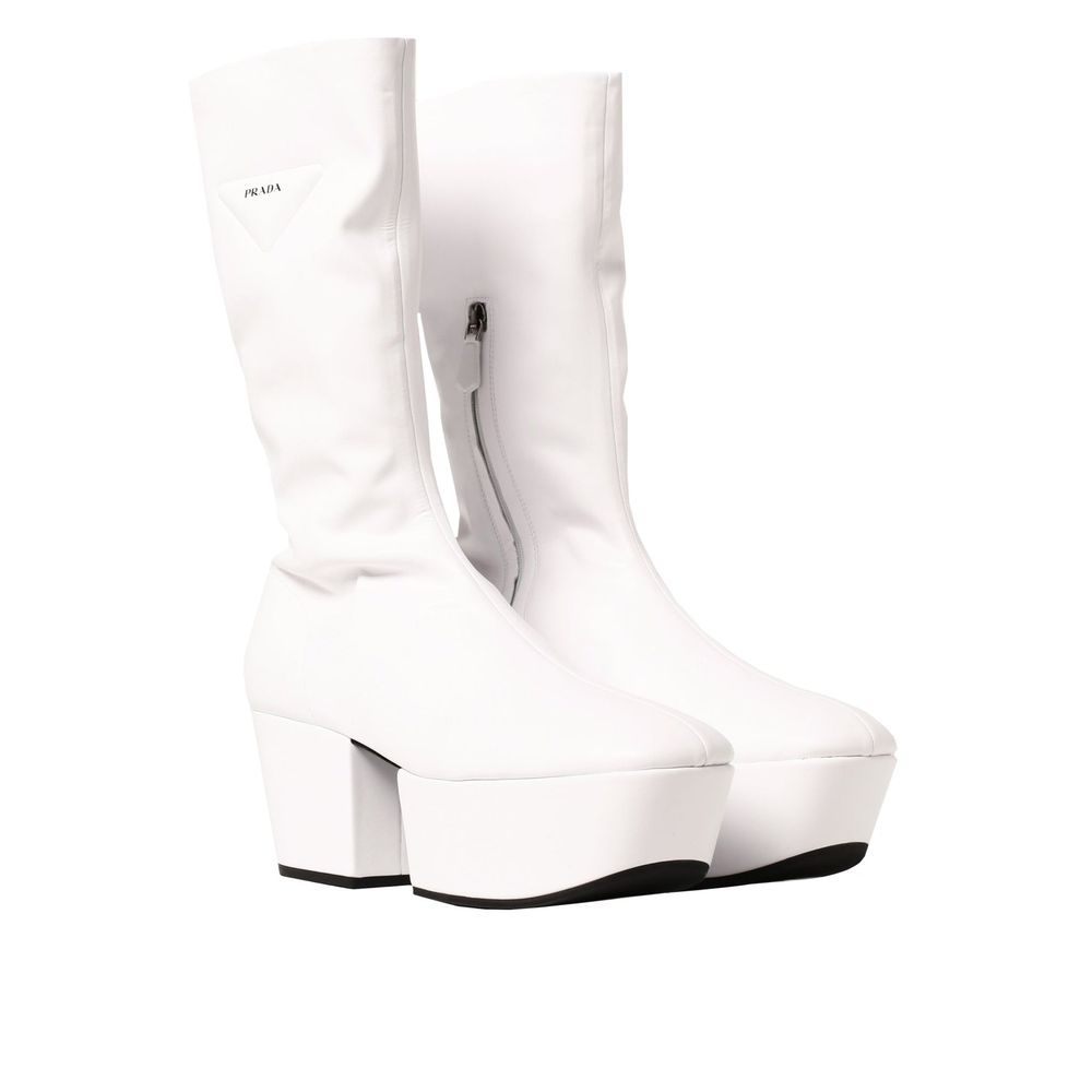 Prada Weiße Stiefel aus Polyethylen