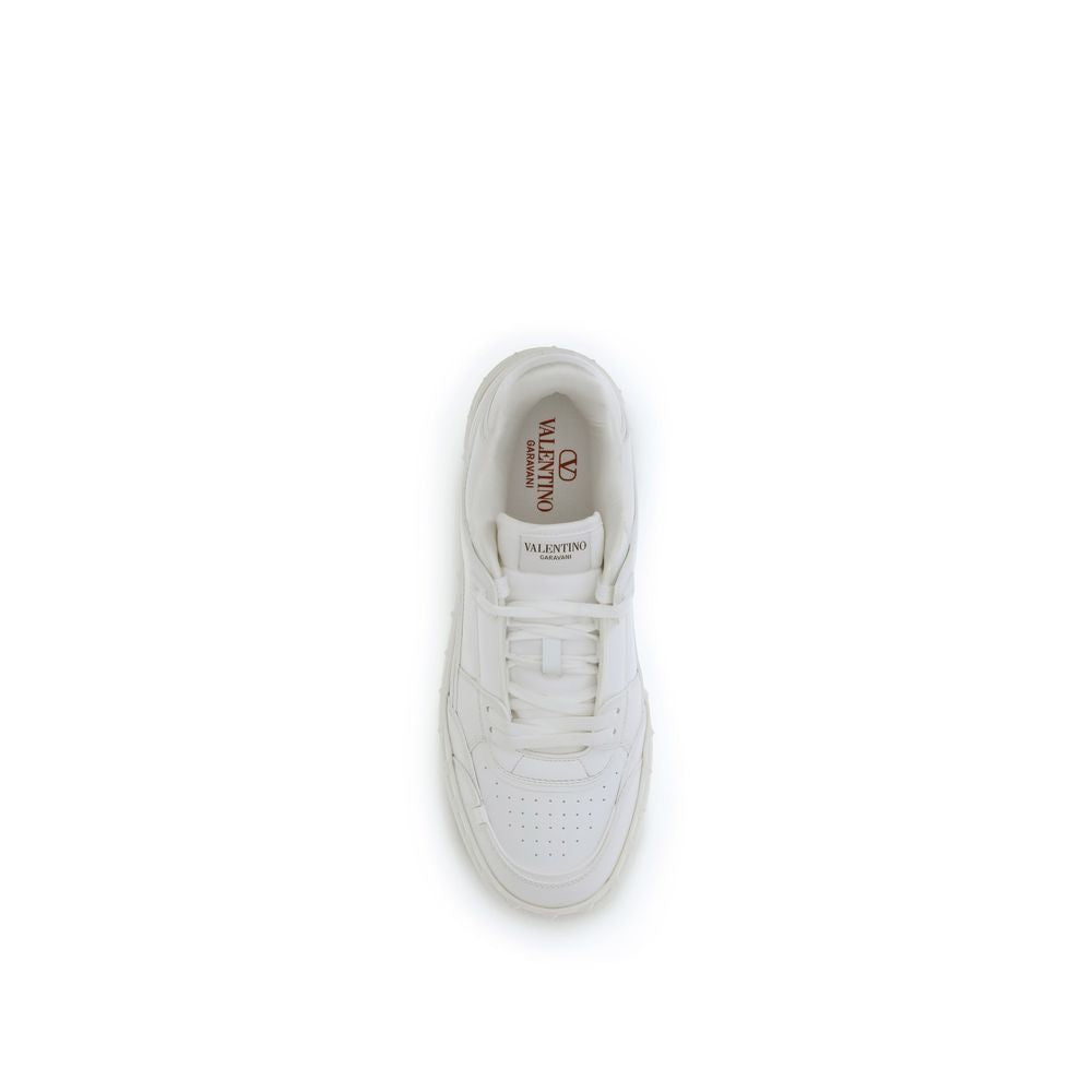 Valentino Garavani Weiße Low-Top-Sneaker aus Kalbsleder Bos Taurus