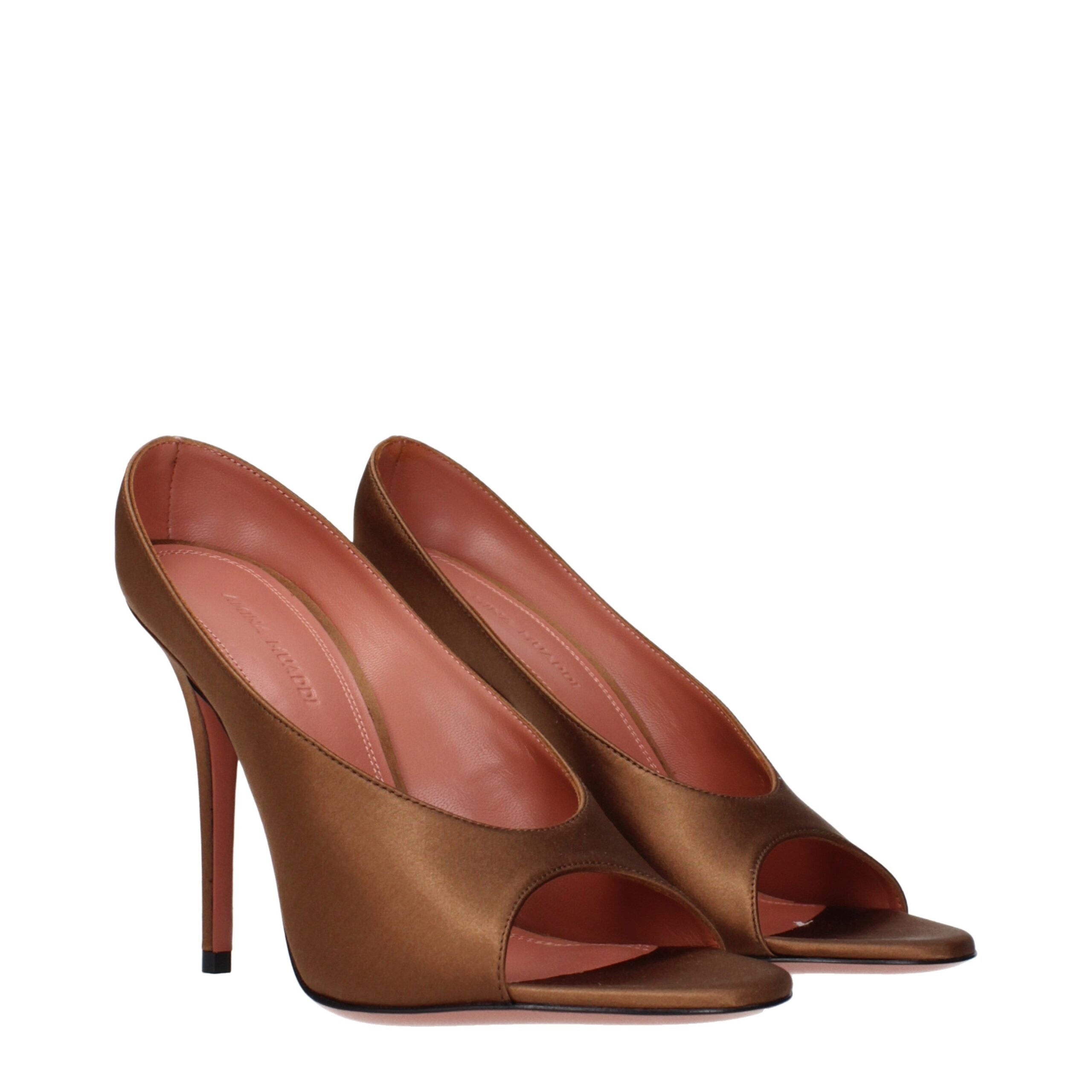 Amina Muaddi Braune Satin-Pumps mit hohem Absatz