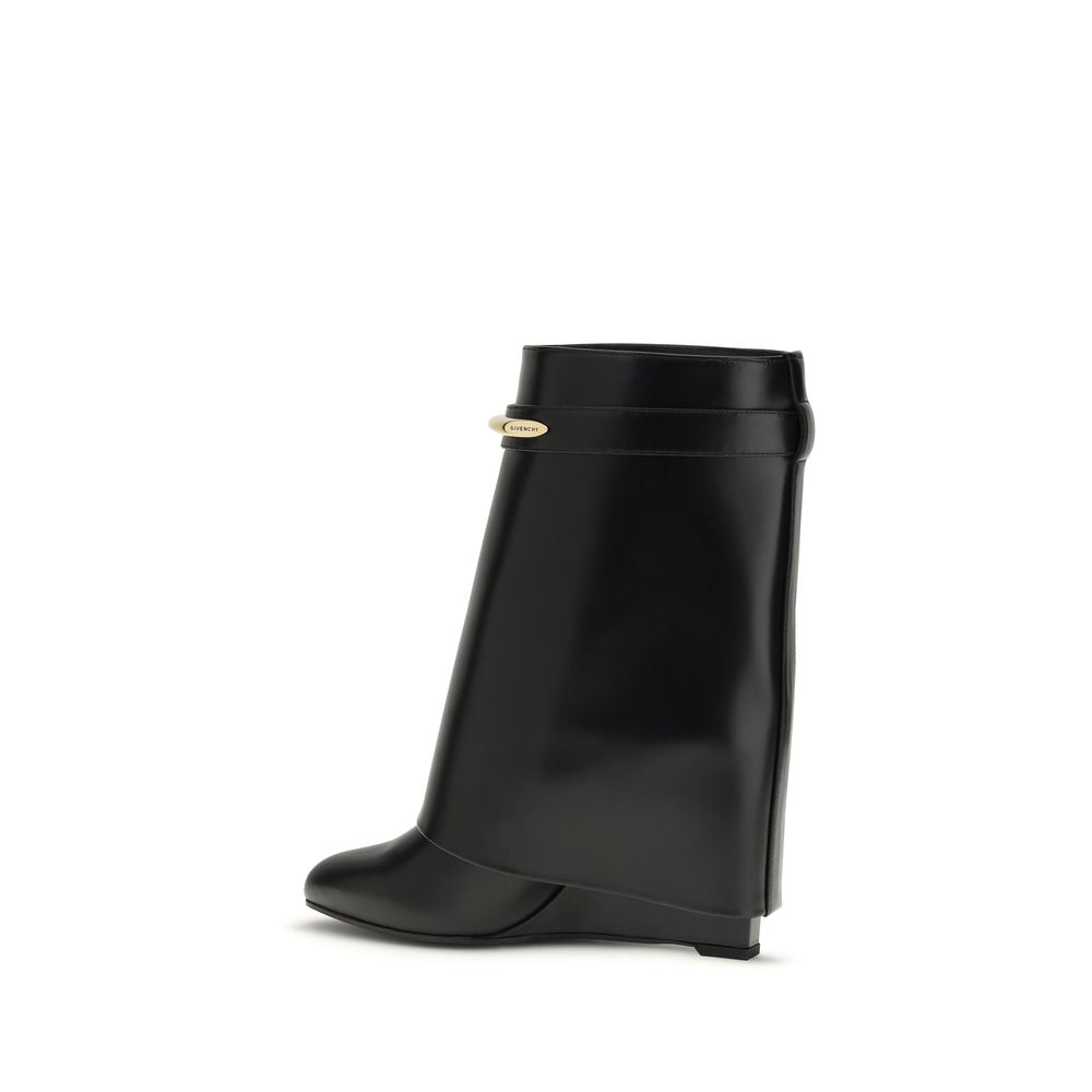 Givenchy Schwarze Ankle Boots aus Kalbsleder Bos Taurus