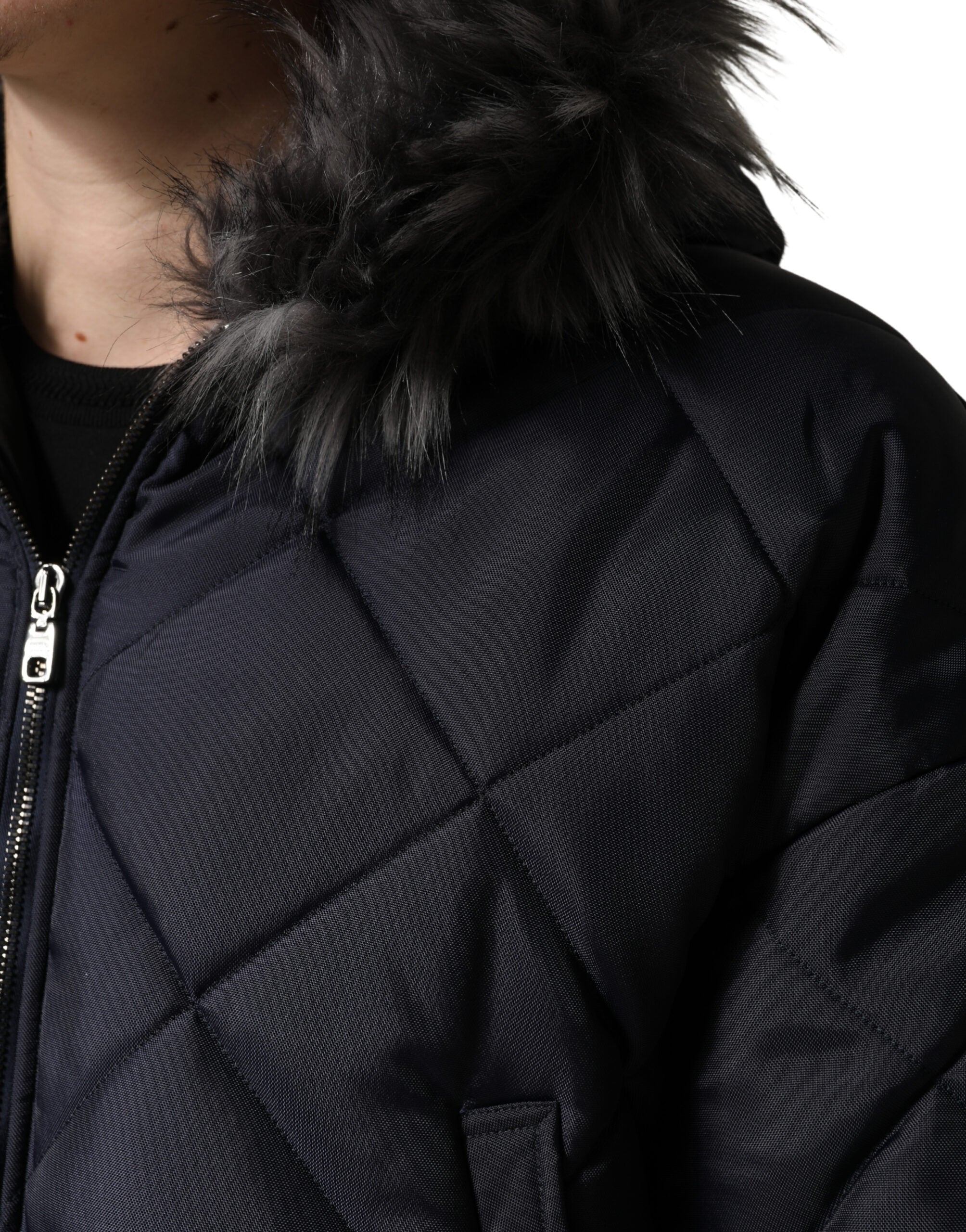 Dolce & Gabbana Schwarze gesteppte Kapuzenjacke aus Lammfell