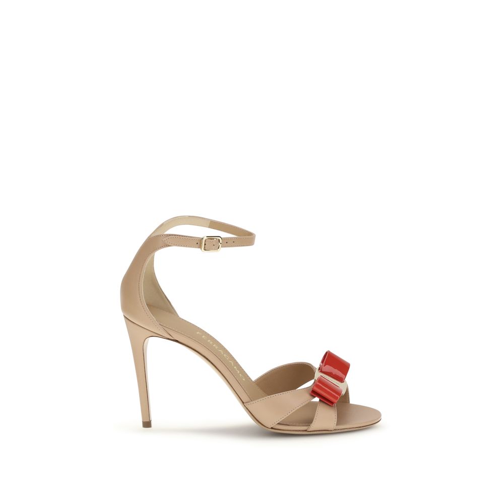 Ferragamo Beige Kalbsleder Bos Taurus Stiletto-Sandalen