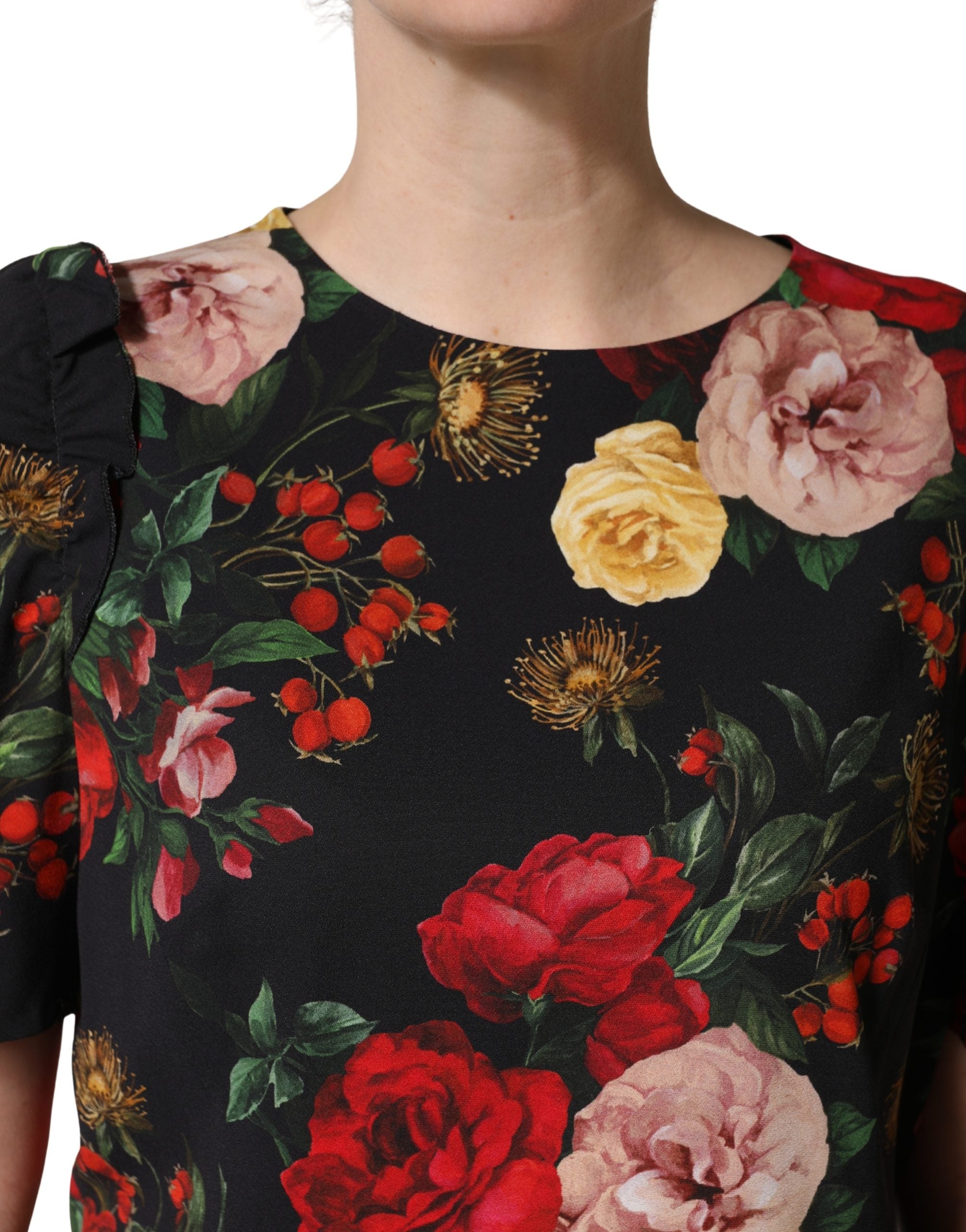 Dolce & Gabbana Schwarze Bluse aus Krepp mit Blumenprint und Rüschenbesatz
