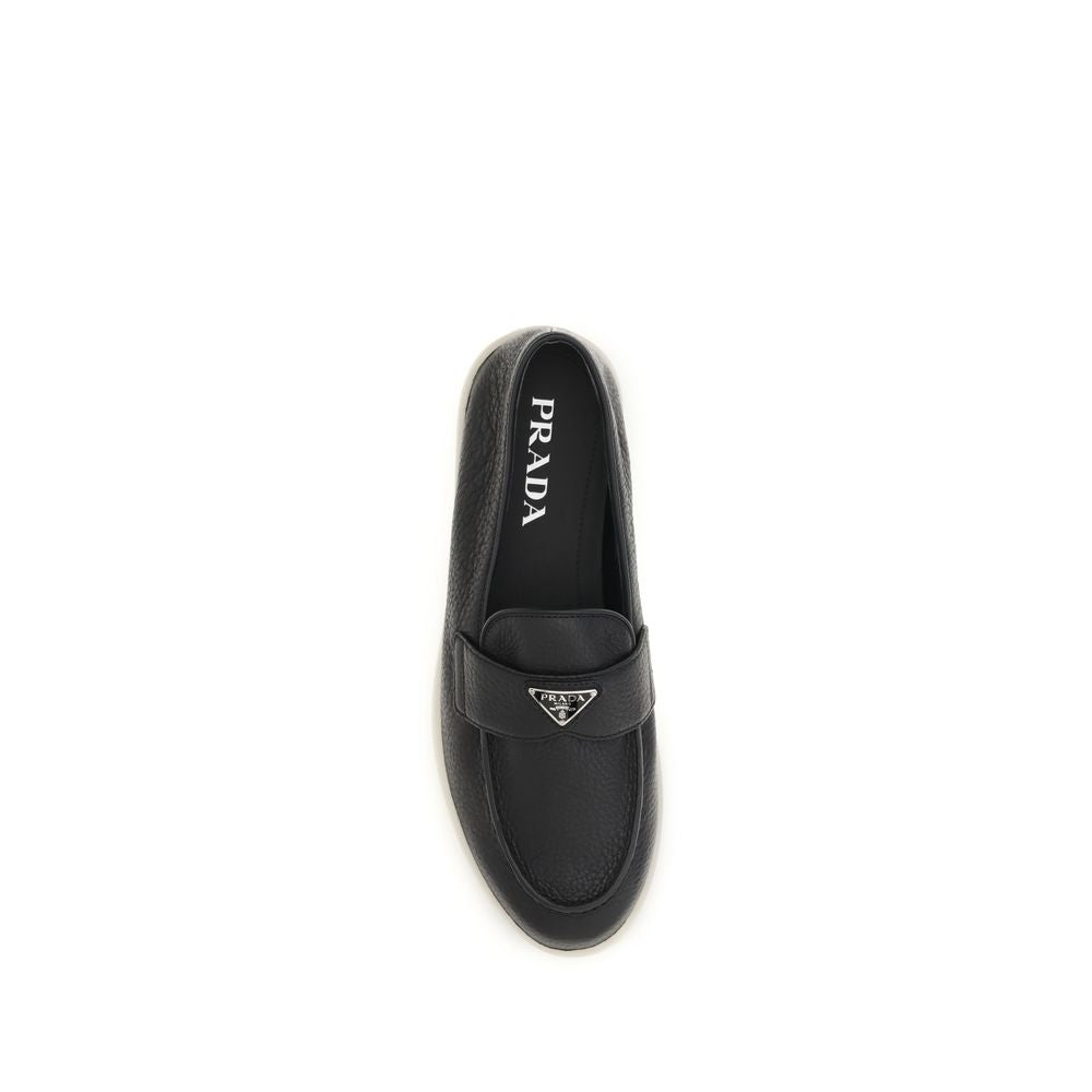 Prada Schwarze "Bos Taurus" Kalbsleder Loafer zum Hineinschlüpfen